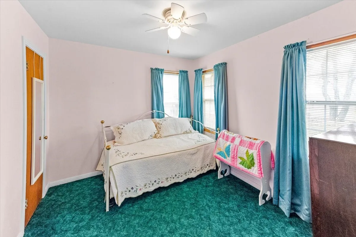 Single Family Residence For Sale in Bosque County , 158 County Road 1733, Clifton, Texas 76634, 3 Bedroom, 2 Bathroom, Garage spaces, 2,330 Sqft, built in 1950, mls#21133491, Real Estate Agent in Clifton, Homes For Sale in Bosque county, Homes For Sale in Clifton, Realtor in Clifton Texas, Real Estate Brokerage Independent Realty Texas, Luminita Cordes Realtor