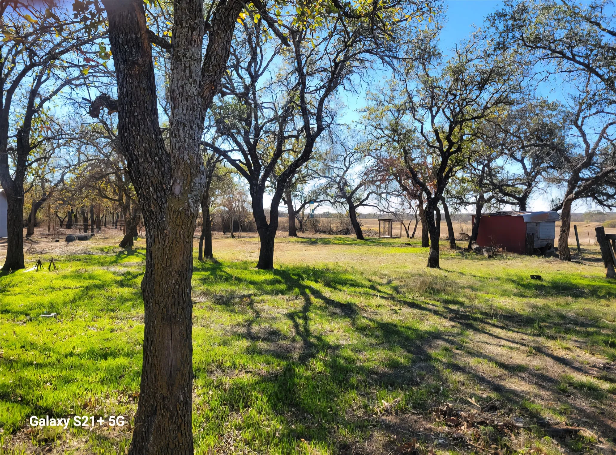 Single Family Residence For Sale in Brown County , 509 County Road 143, Bangs, Texas 76823, 3 Bedroom, 2 Bathroom, Garage spaces, 1,400 Sqft, built in 1900, Unknown, mls#21133458, Real Estate Agent in Bangs, Homes For Sale in Brown county, Homes For Sale in Bangs, Realtor in Bangs Texas, Real Estate Brokerage Independent Realty Texas, Luminita Cordes Realtor