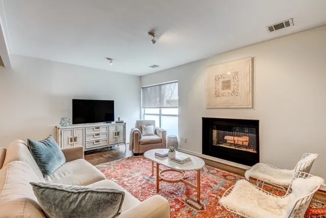 Condominium For Sale in Dallas County , 4122 Travis Street 2, Dallas, Texas 75204, 2 Bedrooms, 3 Bathrooms, Garage spaces, 1,293 Sqft, built in 1997, Preowned, Price $425,000, mls#21134727, Real Estate Agent in Dallas, Homes For Sale in Dallas county, Homes For Sale in Dallas, Realtor in Dallas Texas, Real Estate Brokerage Independent Realty Texas, Luminita Cordes Realtor