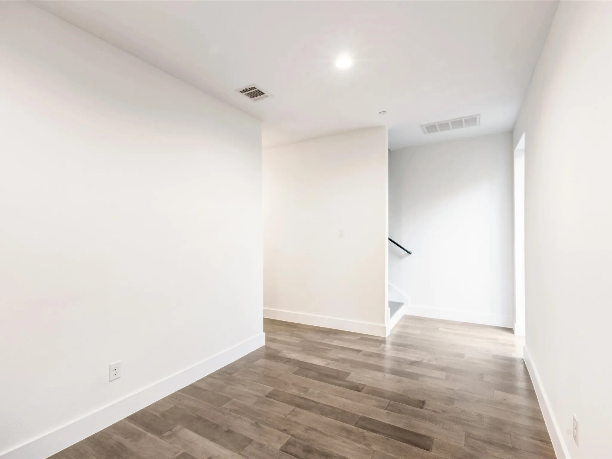 Condominium For Sale in Dallas County , 1771 Mc Coy Street 305, Dallas, Texas 75204, 2 Bedroom, 3 Bathroom, 2 Garage spaces, 2,163 Sqft, built in 2017, mls#21112954, Real Estate Agent in Dallas, Homes For Sale in Dallas county, Homes For Sale in Dallas, Realtor in Dallas Texas, Real Estate Brokerage Independent Realty Texas, Luminita Cordes Realtor