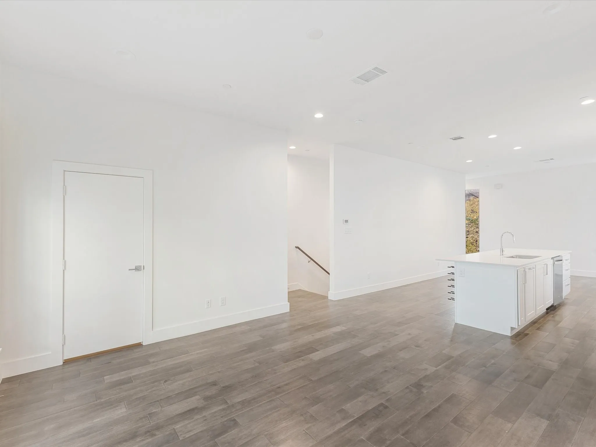 Condominium For Sale in Dallas County , 1771 Mc Coy Street 305, Dallas, Texas 75204, 2 Bedroom, 3 Bathroom, 2 Garage spaces, 2,163 Sqft, built in 2017, mls#21112954, Real Estate Agent in Dallas, Homes For Sale in Dallas county, Homes For Sale in Dallas, Realtor in Dallas Texas, Real Estate Brokerage Independent Realty Texas, Luminita Cordes Realtor