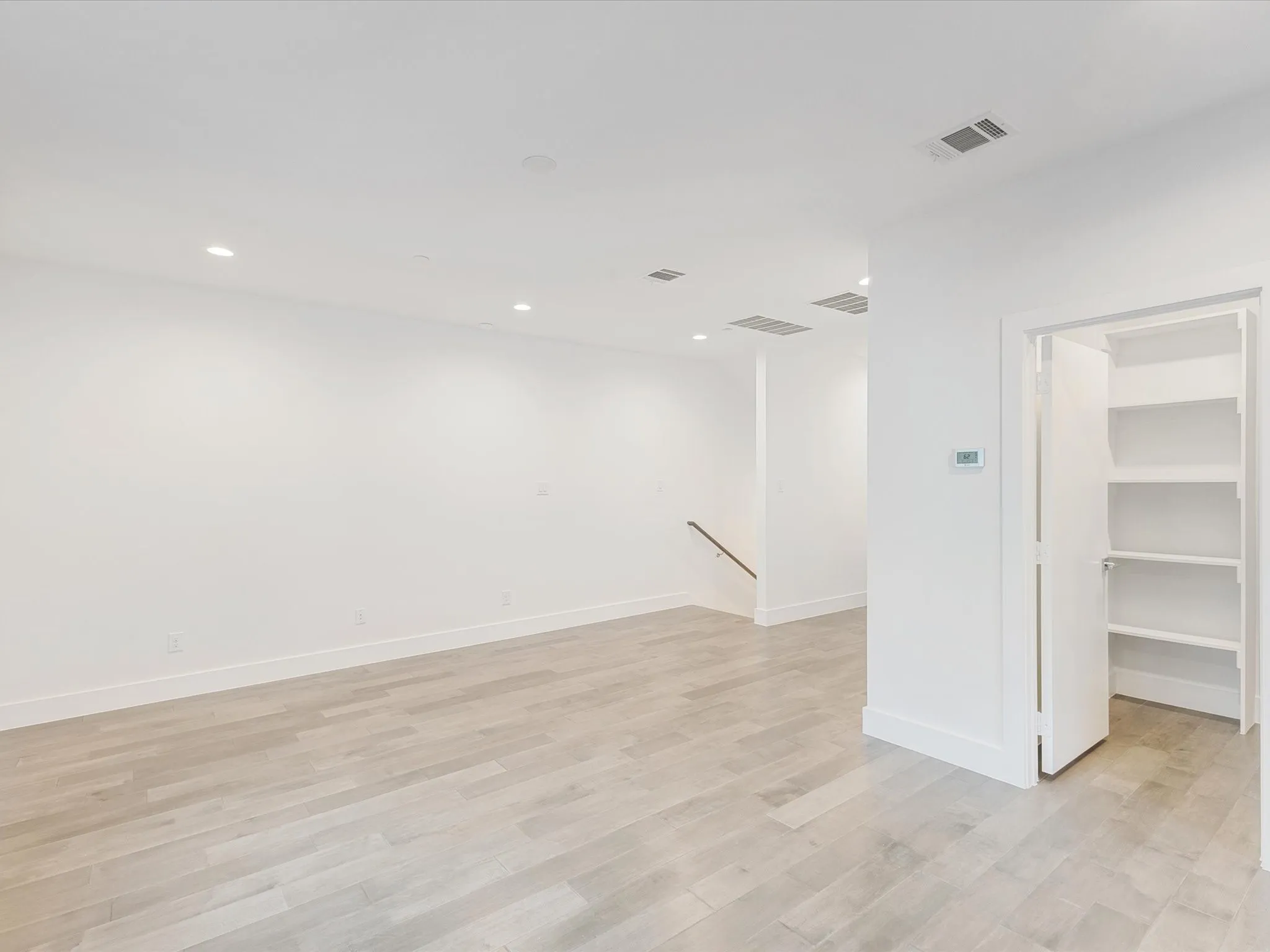 Condominium For Sale in Dallas County , 1771 Mc Coy Street 305, Dallas, Texas 75204, 2 Bedroom, 3 Bathroom, 2 Garage spaces, 2,163 Sqft, built in 2017, mls#21112954, Real Estate Agent in Dallas, Homes For Sale in Dallas county, Homes For Sale in Dallas, Realtor in Dallas Texas, Real Estate Brokerage Independent Realty Texas, Luminita Cordes Realtor