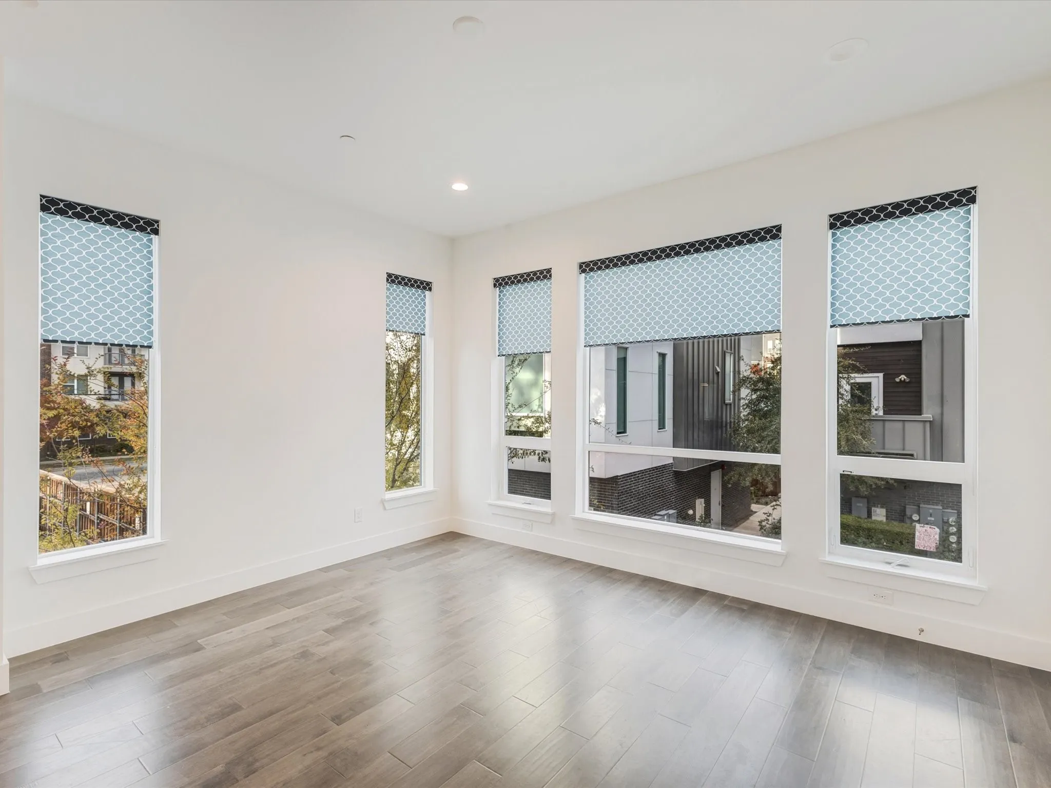 Condominium For Sale in Dallas County , 1771 Mc Coy Street 305, Dallas, Texas 75204, 2 Bedroom, 3 Bathroom, 2 Garage spaces, 2,163 Sqft, built in 2017, mls#21112954, Real Estate Agent in Dallas, Homes For Sale in Dallas county, Homes For Sale in Dallas, Realtor in Dallas Texas, Real Estate Brokerage Independent Realty Texas, Luminita Cordes Realtor