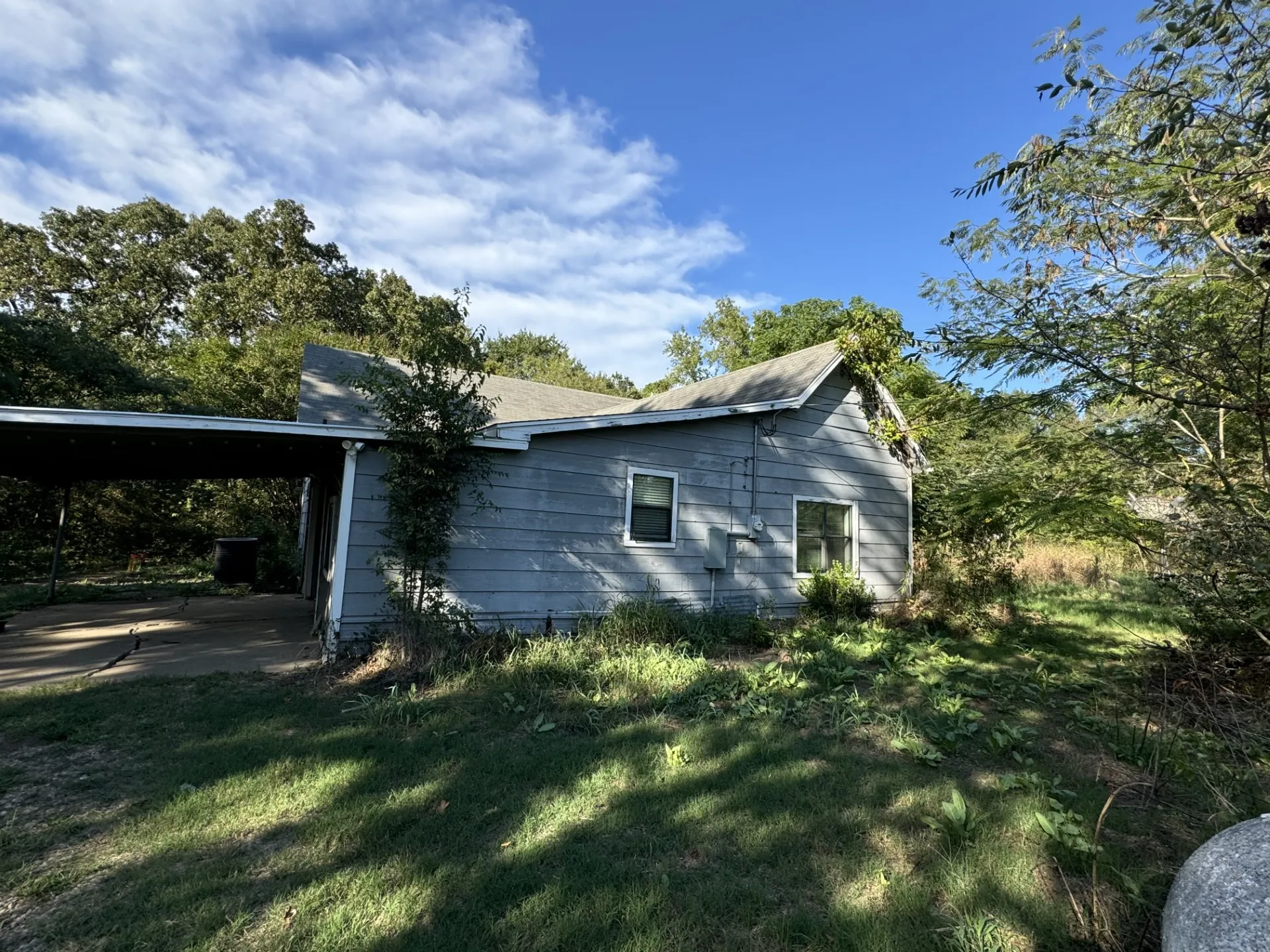 Single Family Residence For Sale in Red River (TX) County , 137 CR 2362, Bagwell, Texas 75412, 4 Bedroom, 2 Bathroom, Garage spaces, 2,027 Sqft, built in 1945, mls#21135926, Real Estate Agent in Bagwell, Homes For Sale in Red River (TX) county, Homes For Sale in Bagwell, Realtor in Bagwell Texas, Real Estate Brokerage Independent Realty Texas, Luminita Cordes Realtor