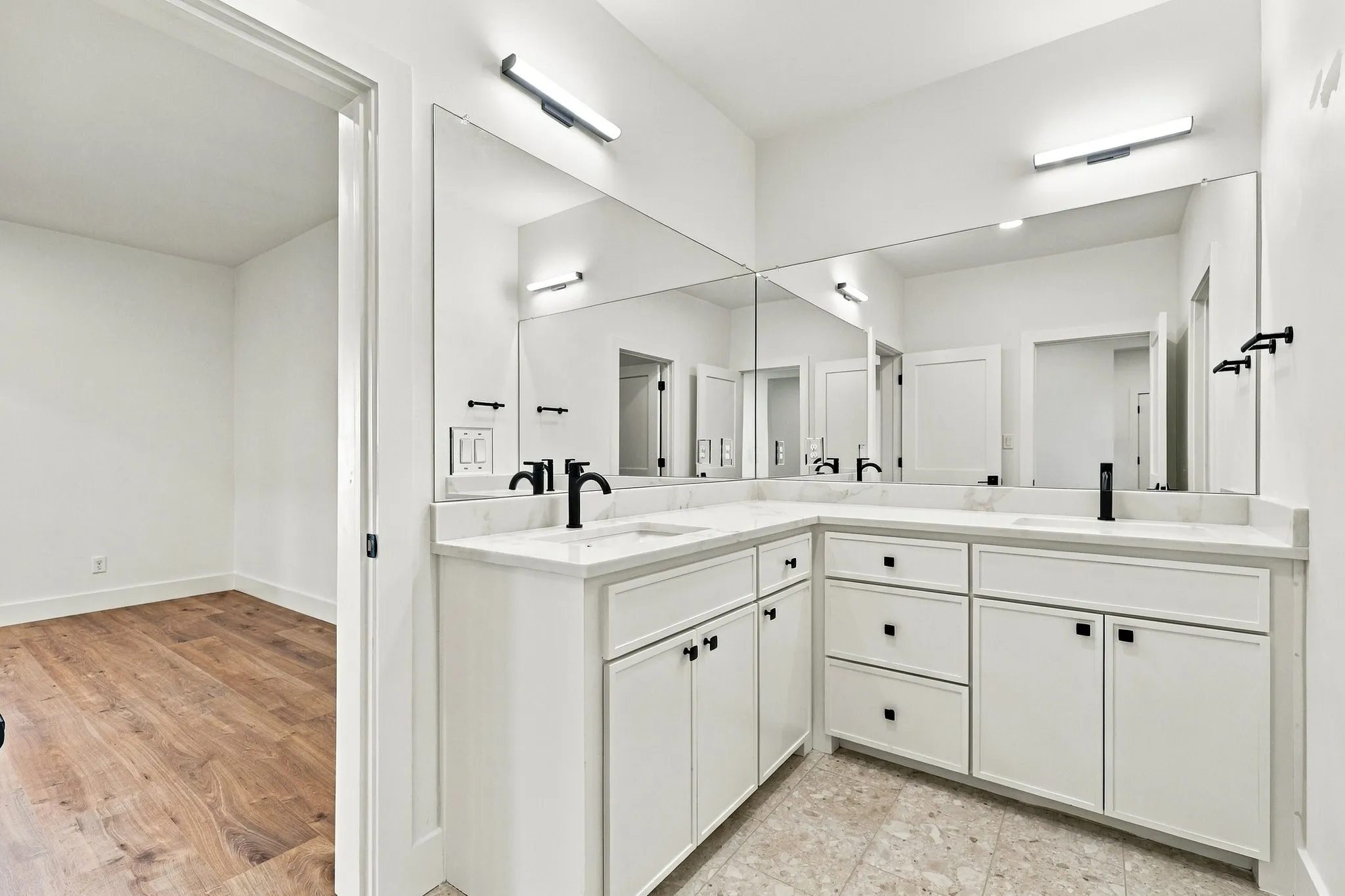 Single Family Residence For Sale in Palo Pinto County , 125 Oyster Bay, Possum Kingdom Lake, Texas 76449, 5 Bedroom, 4 Bathroom, 2 Garage spaces, 2,817 Sqft, built in 2026, New Construction - Incomplete, mls#21132407, Real Estate Agent in Possum Kingdom Lake, Homes For Sale in Palo Pinto county, Homes For Sale in Possum Kingdom Lake, Realtor in Possum Kingdom Lake Texas, Real Estate Brokerage Independent Realty Texas, Luminita Cordes Realtor
