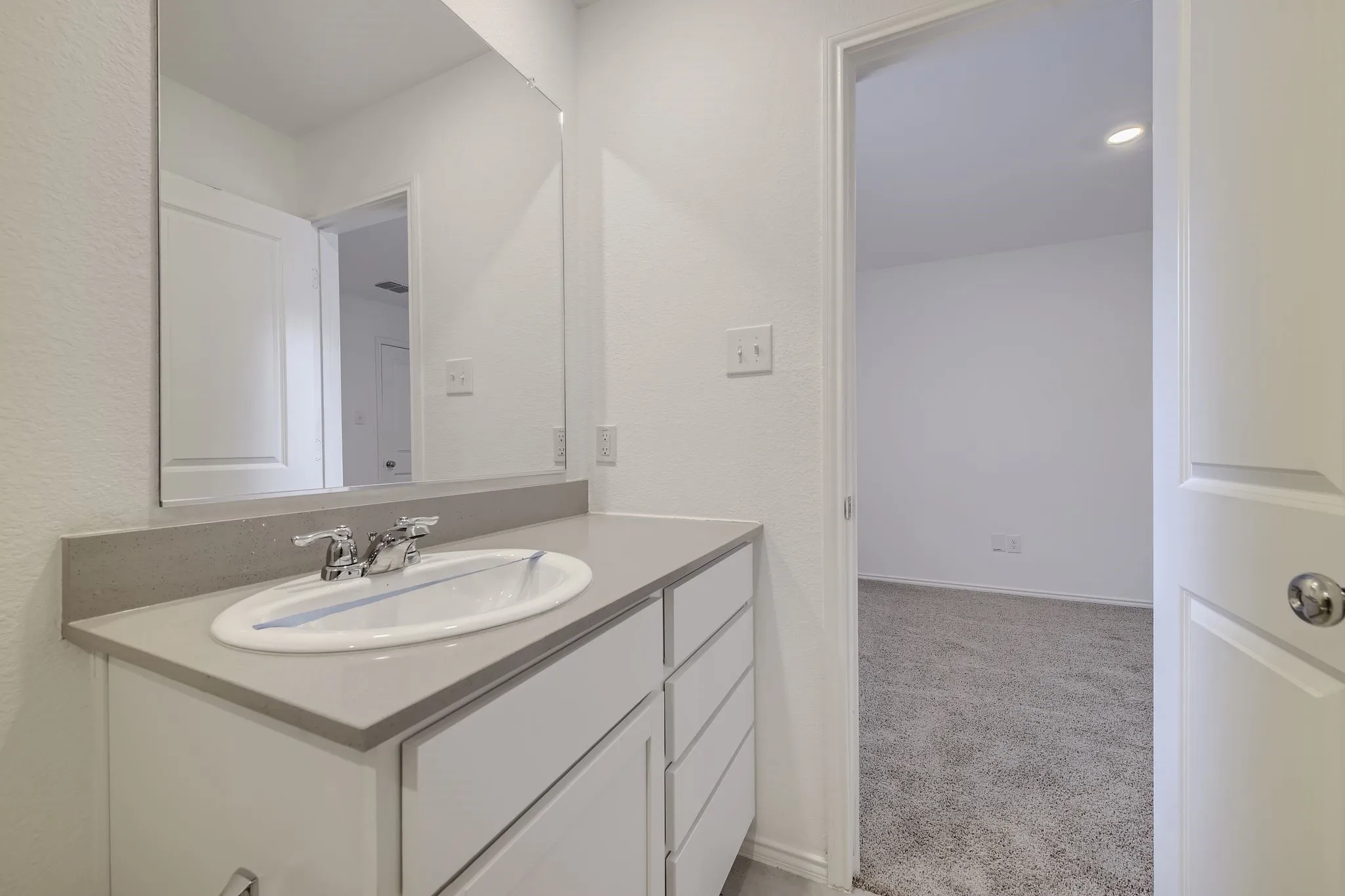 Condominium For Sale in Tarrant County , 8739 Cottage Creek Drive 53, Fort Worth, Texas 76123, 2 Bedroom, 2 Bathroom, Garage spaces, 760 Sqft, built in 2023, Preowned, mls#21133407, Real Estate Agent in Fort Worth, Homes For Sale in Tarrant county, Homes For Sale in Fort Worth, Realtor in Fort Worth Texas, Real Estate Brokerage Independent Realty Texas, Luminita Cordes Realtor