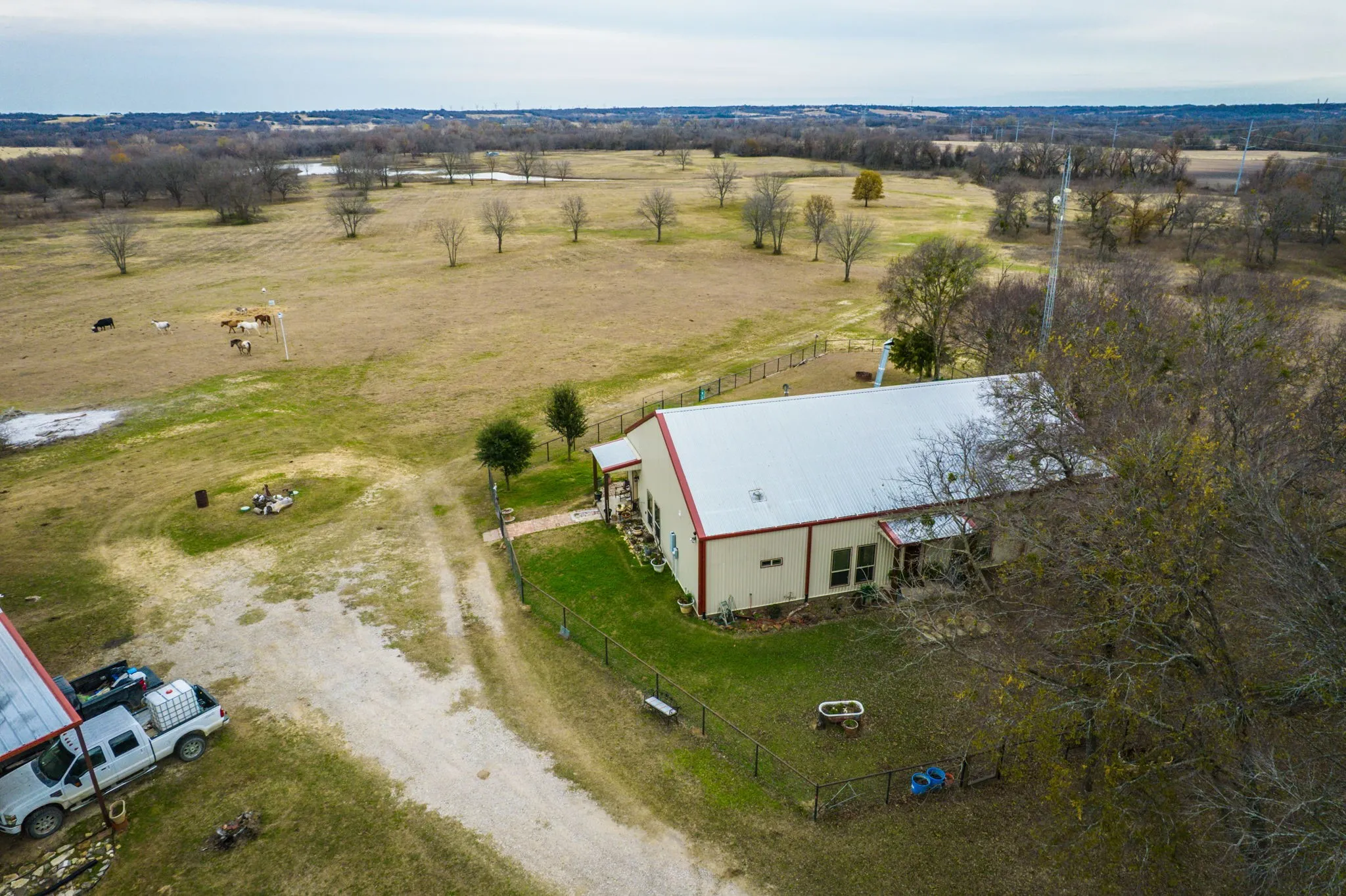 Farm For Sale in Ellis County , 751 Sullivan Road, Ennis, Texas 75119, 4 Bedroom, 3 Bathroom, Garage spaces, 2,720 Sqft, built in 2018, Preowned, mls#21135184, Real Estate Agent in Ennis, Homes For Sale in Ellis county, Homes For Sale in Ennis, Realtor in Ennis Texas, Real Estate Brokerage Independent Realty Texas, Luminita Cordes Realtor