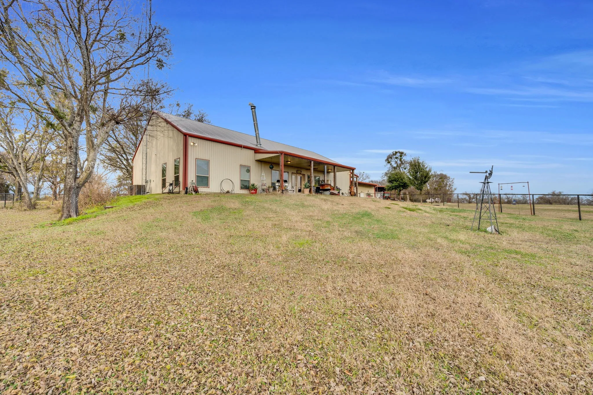 Farm For Sale in Ellis County , 751 Sullivan Road, Ennis, Texas 75119, 4 Bedroom, 3 Bathroom, Garage spaces, 2,720 Sqft, built in 2018, Preowned, mls#21135184, Real Estate Agent in Ennis, Homes For Sale in Ellis county, Homes For Sale in Ennis, Realtor in Ennis Texas, Real Estate Brokerage Independent Realty Texas, Luminita Cordes Realtor