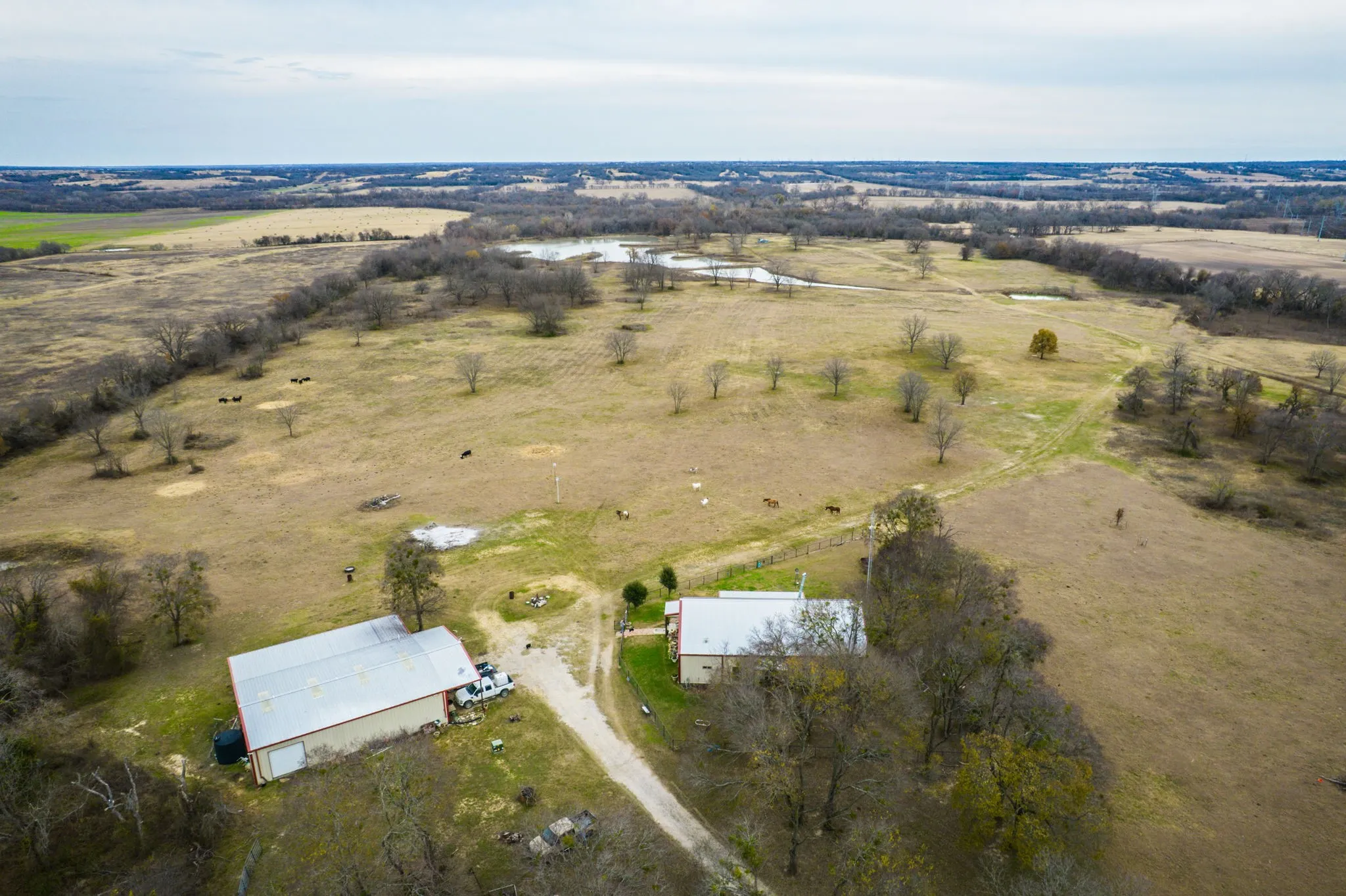 Farm For Sale in Ellis County , 751 Sullivan Road, Ennis, Texas 75119, 4 Bedroom, 3 Bathroom, Garage spaces, 2,720 Sqft, built in 2018, Preowned, mls#21135184, Real Estate Agent in Ennis, Homes For Sale in Ellis county, Homes For Sale in Ennis, Realtor in Ennis Texas, Real Estate Brokerage Independent Realty Texas, Luminita Cordes Realtor