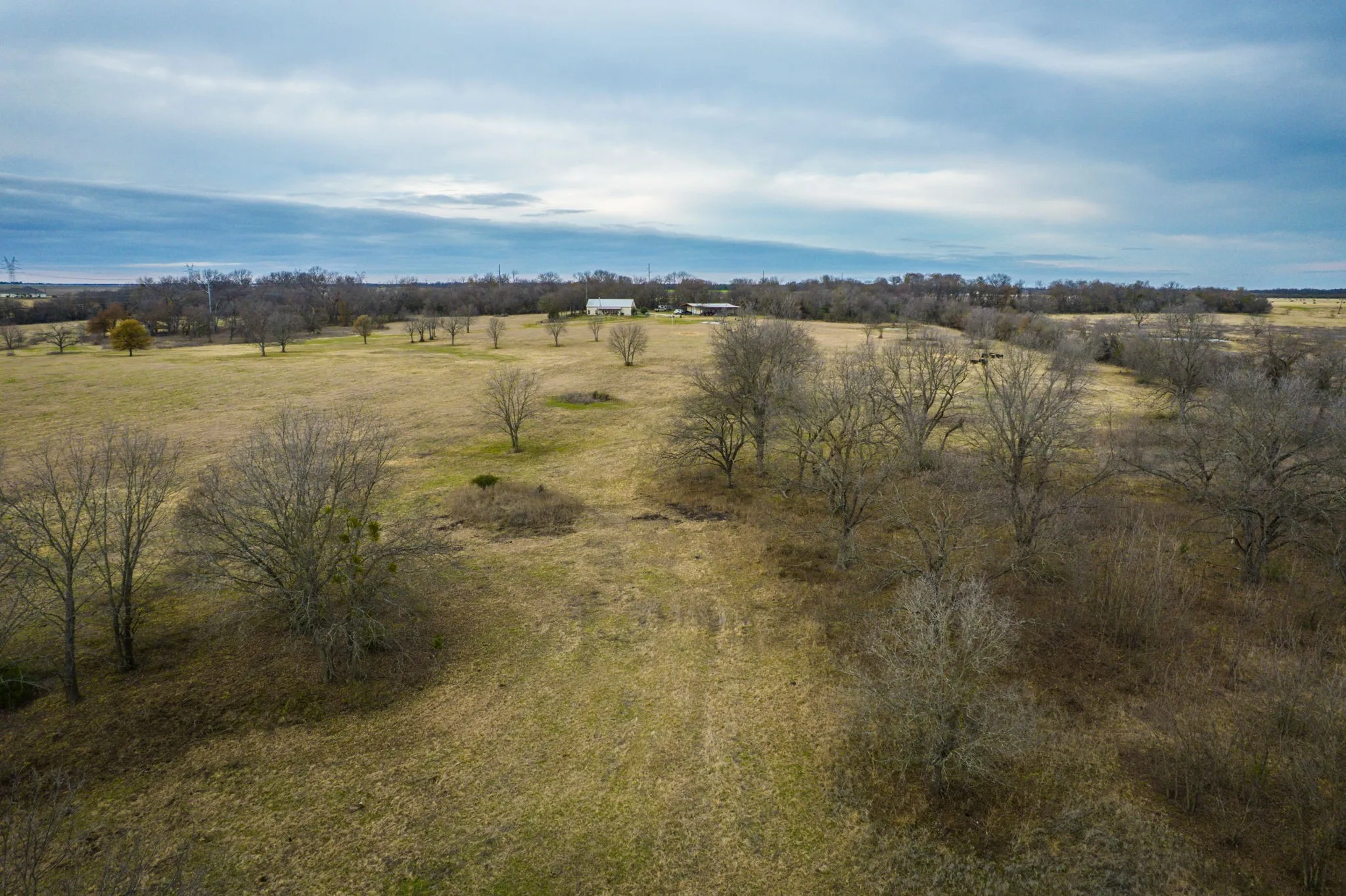 Farm For Sale in Ellis County , 751 Sullivan Road, Ennis, Texas 75119, 4 Bedroom, 3 Bathroom, Garage spaces, 2,720 Sqft, built in 2018, Preowned, mls#21135184, Real Estate Agent in Ennis, Homes For Sale in Ellis county, Homes For Sale in Ennis, Realtor in Ennis Texas, Real Estate Brokerage Independent Realty Texas, Luminita Cordes Realtor