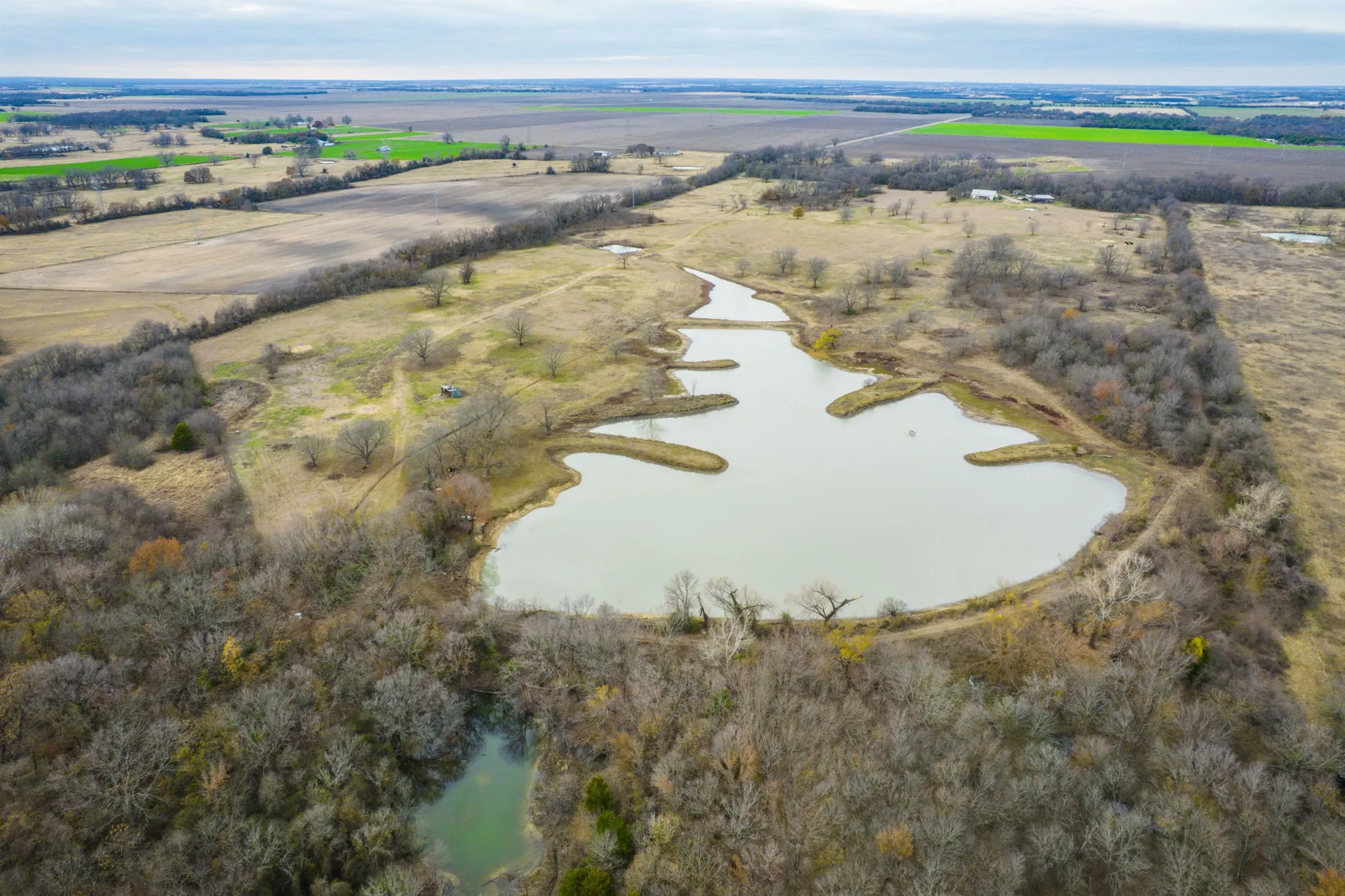 Farm For Sale in Ellis County , 751 Sullivan Road, Ennis, Texas 75119, 4 Bedroom, 3 Bathroom, Garage spaces, 2,720 Sqft, built in 2018, Preowned, mls#21135184, Real Estate Agent in Ennis, Homes For Sale in Ellis county, Homes For Sale in Ennis, Realtor in Ennis Texas, Real Estate Brokerage Independent Realty Texas, Luminita Cordes Realtor