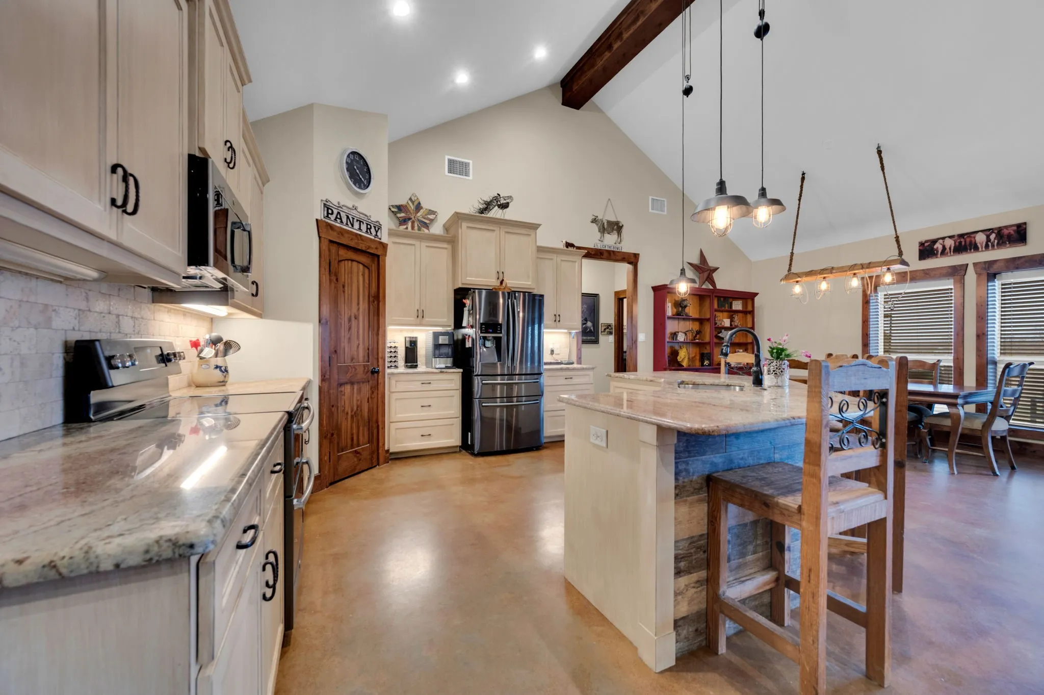 Farm For Sale in Ellis County , 751 Sullivan Road, Ennis, Texas 75119, 4 Bedroom, 3 Bathroom, Garage spaces, 2,720 Sqft, built in 2018, Preowned, mls#21135184, Real Estate Agent in Ennis, Homes For Sale in Ellis county, Homes For Sale in Ennis, Realtor in Ennis Texas, Real Estate Brokerage Independent Realty Texas, Luminita Cordes Realtor