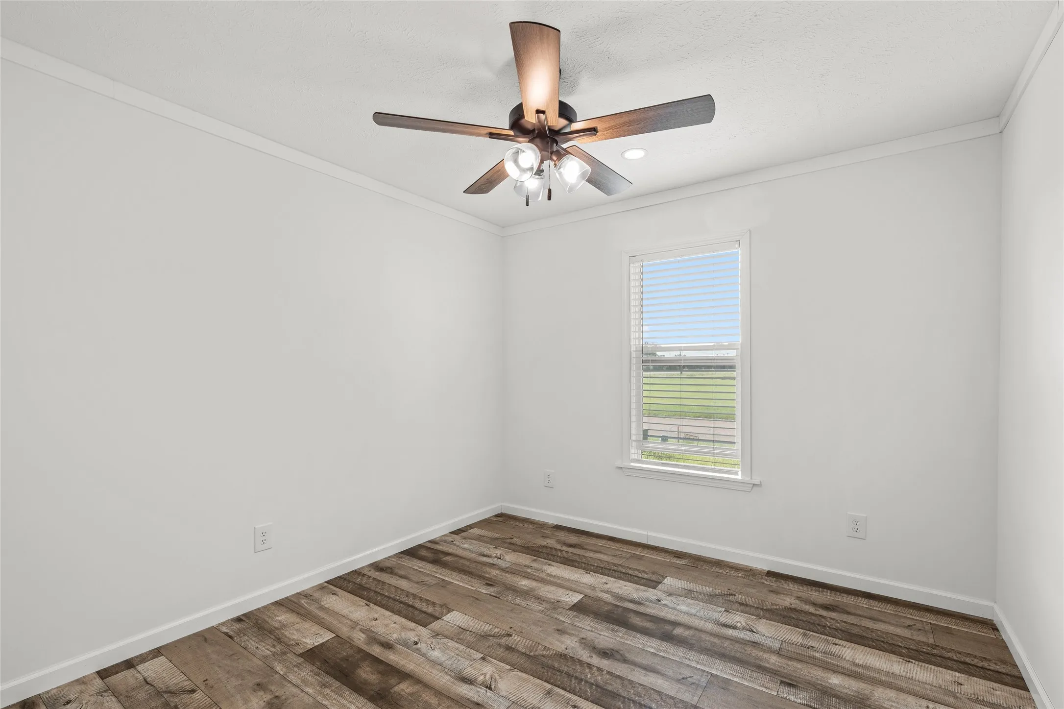 Manufactured Home For Sale in Mc Lennan County , 4405 ROCKING K Drive, Bellmead, Texas 76705, 4 Bedroom, 2 Bathroom, Garage spaces, 1,786 Sqft, built in 2025, mls#21126026, Real Estate Agent in Bellmead, Homes For Sale in Mc Lennan county, Homes For Sale in Bellmead, Realtor in Bellmead Texas, Real Estate Brokerage Independent Realty Texas, Luminita Cordes Realtor