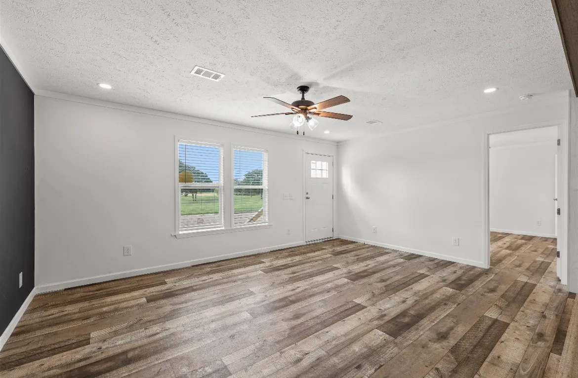 Manufactured Home For Sale in Mc Lennan County , 4405 ROCKING K Drive, Bellmead, Texas 76705, 4 Bedroom, 2 Bathroom, Garage spaces, 1,786 Sqft, built in 2025, mls#21126026, Real Estate Agent in Bellmead, Homes For Sale in Mc Lennan county, Homes For Sale in Bellmead, Realtor in Bellmead Texas, Real Estate Brokerage Independent Realty Texas, Luminita Cordes Realtor