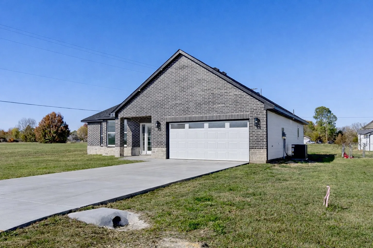 Single Family Residence For Sale in Henderson County , 101 Baker B Ranch Road, Trinidad, Texas 75163, 3 Bedroom, 2 Bathroom, 2 Garage spaces, 1,600 Sqft, built in 2025, New Construction - Complete, mls#21133455, Real Estate Agent in Trinidad, Homes For Sale in Henderson county, Homes For Sale in Trinidad, Realtor in Trinidad Texas, Real Estate Brokerage Independent Realty Texas, Luminita Cordes Realtor
