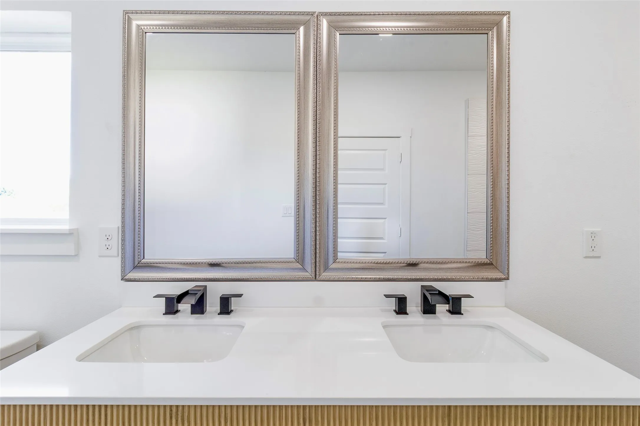 Single Family Residence For Sale in Henderson County , 101 Baker B Ranch Road, Trinidad, Texas 75163, 3 Bedroom, 2 Bathroom, 2 Garage spaces, 1,600 Sqft, built in 2025, New Construction - Complete, mls#21133455, Real Estate Agent in Trinidad, Homes For Sale in Henderson county, Homes For Sale in Trinidad, Realtor in Trinidad Texas, Real Estate Brokerage Independent Realty Texas, Luminita Cordes Realtor