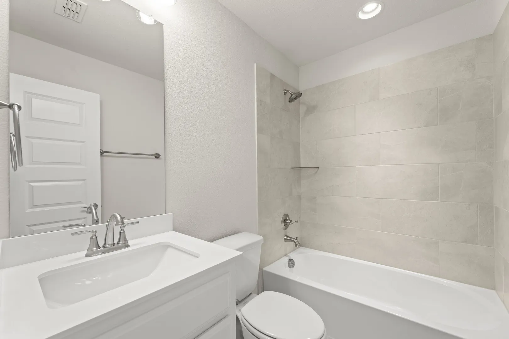 23. 1424 Rio Grande - 3RD Bath