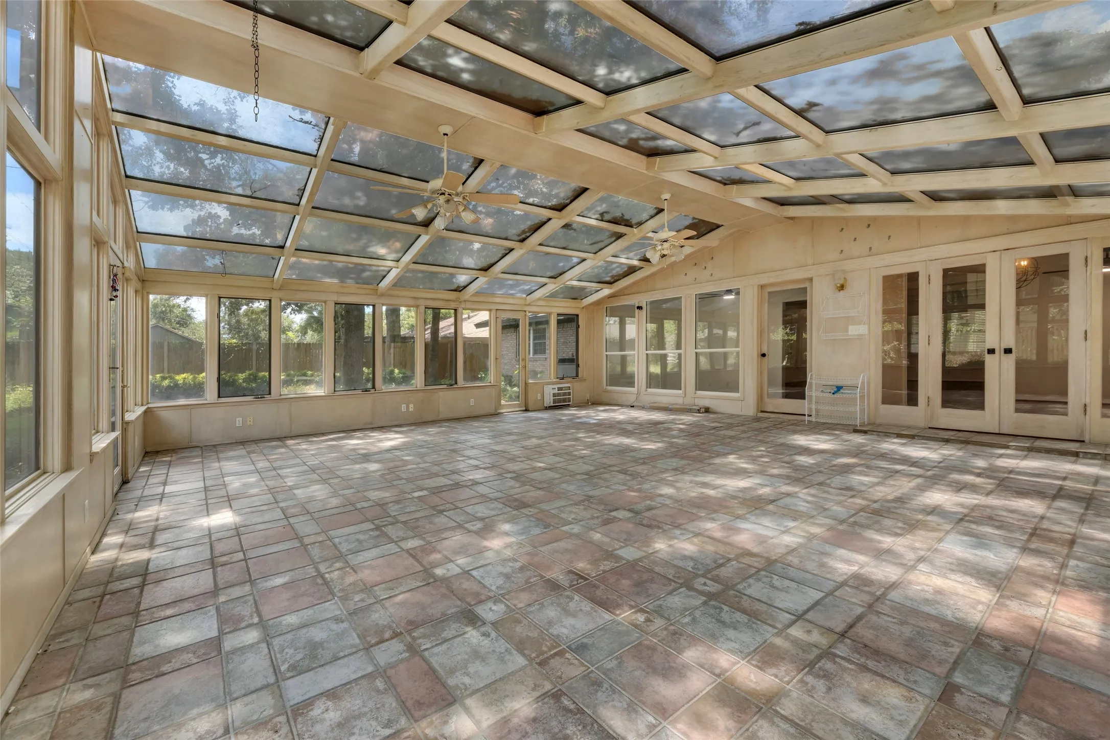 Single Family Residence For Sale in Tarrant County , 204 Juniper Street, Mansfield, Texas 76063, 3 Bedrooms, 2 Bathrooms, Garage spaces, 2,413 Sqft, built in 1963, Price $324,900, mls#21133088, Real Estate Agent in Mansfield, Homes For Sale in Tarrant county, Homes For Sale in Mansfield, Realtor in Mansfield Texas, Real Estate Brokerage Independent Realty Texas, Luminita Cordes Realtor