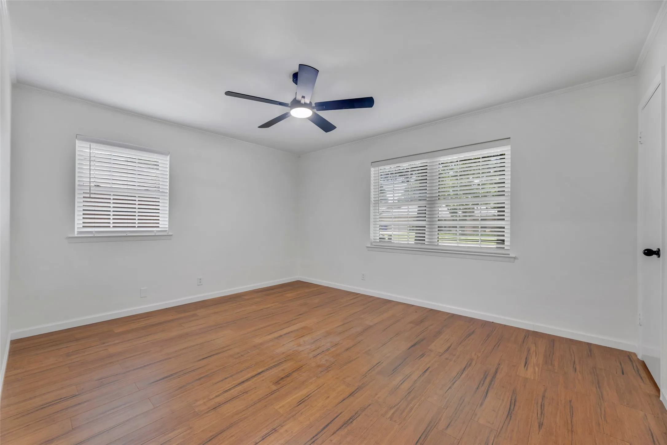 Single Family Residence For Sale in Tarrant County , 204 Juniper Street, Mansfield, Texas 76063, 3 Bedrooms, 2 Bathrooms, Garage spaces, 2,413 Sqft, built in 1963, Price $324,900, mls#21133088, Real Estate Agent in Mansfield, Homes For Sale in Tarrant county, Homes For Sale in Mansfield, Realtor in Mansfield Texas, Real Estate Brokerage Independent Realty Texas, Luminita Cordes Realtor
