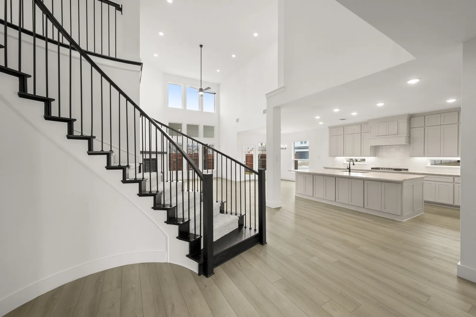 341 Loretta- Entry-3959