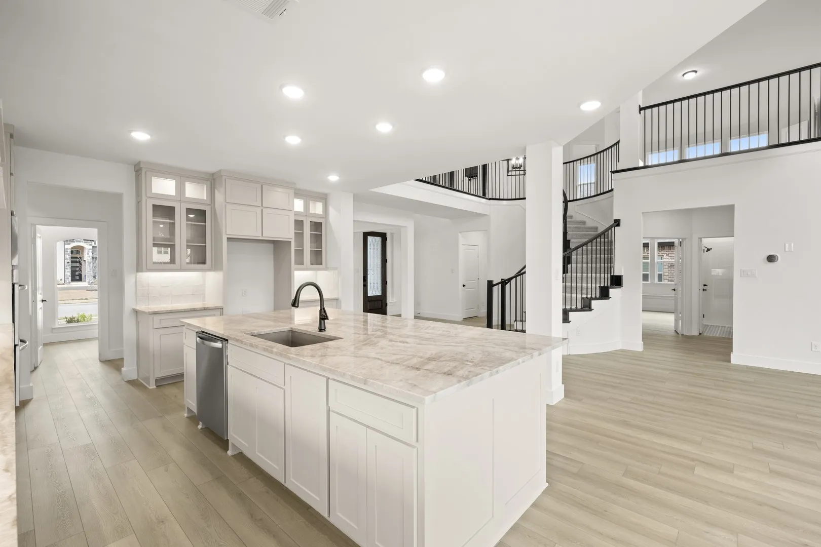 341 Loretta- Kitchen-3994