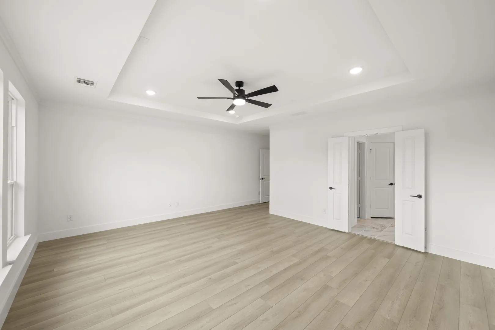 341 Loretta- Primary Suite-4049