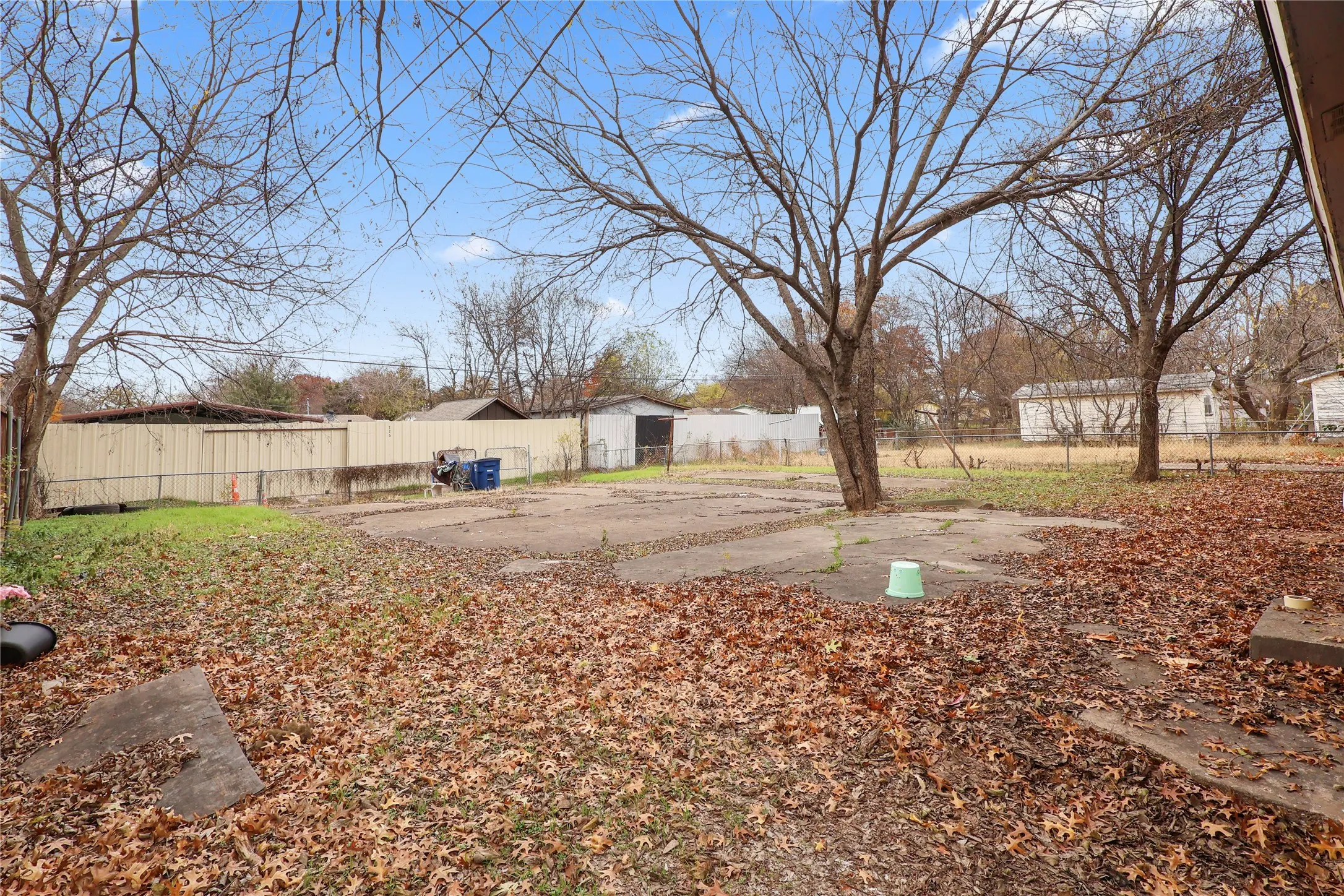 Single Family Residence For Sale in Dallas County , 725 Emberwood Drive, Dallas, Texas 75232, 4 Bedroom, 1 Bathroom, Garage spaces, 1,284 Sqft, built in 1956, mls#21129173, Real Estate Agent in Dallas, Homes For Sale in Dallas county, Homes For Sale in Dallas, Realtor in Dallas Texas, Real Estate Brokerage Independent Realty Texas, Luminita Cordes Realtor
