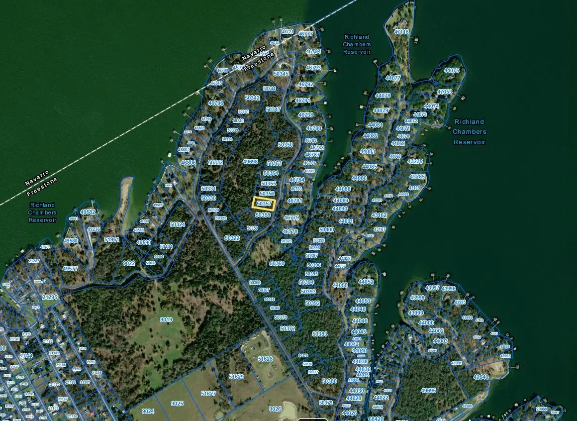 Aerial map of property and surrounding area