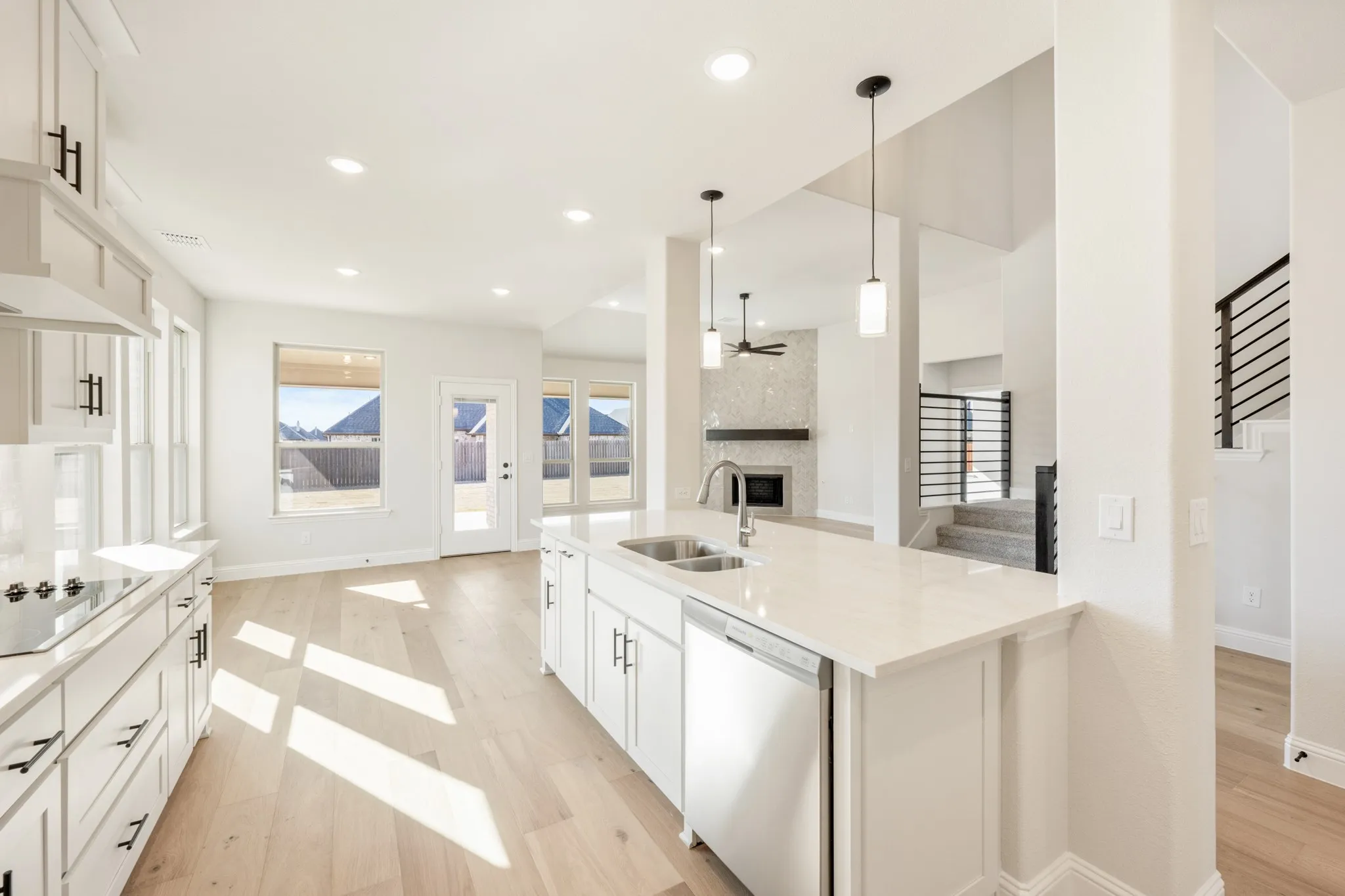 Single Family Residence For Sale in Ellis County , 115 Tetrad Circle, Waxahachie, Texas 75165, 4 Bedroom, 4 Bathroom, 3 Garage spaces, 3,435 Sqft, built in 2025, New Construction - Complete, mls#21125642, Real Estate Agent in Waxahachie, Homes For Sale in Ellis county, Homes For Sale in Waxahachie, Realtor in Waxahachie Texas, Real Estate Brokerage Independent Realty Texas, Luminita Cordes Realtor