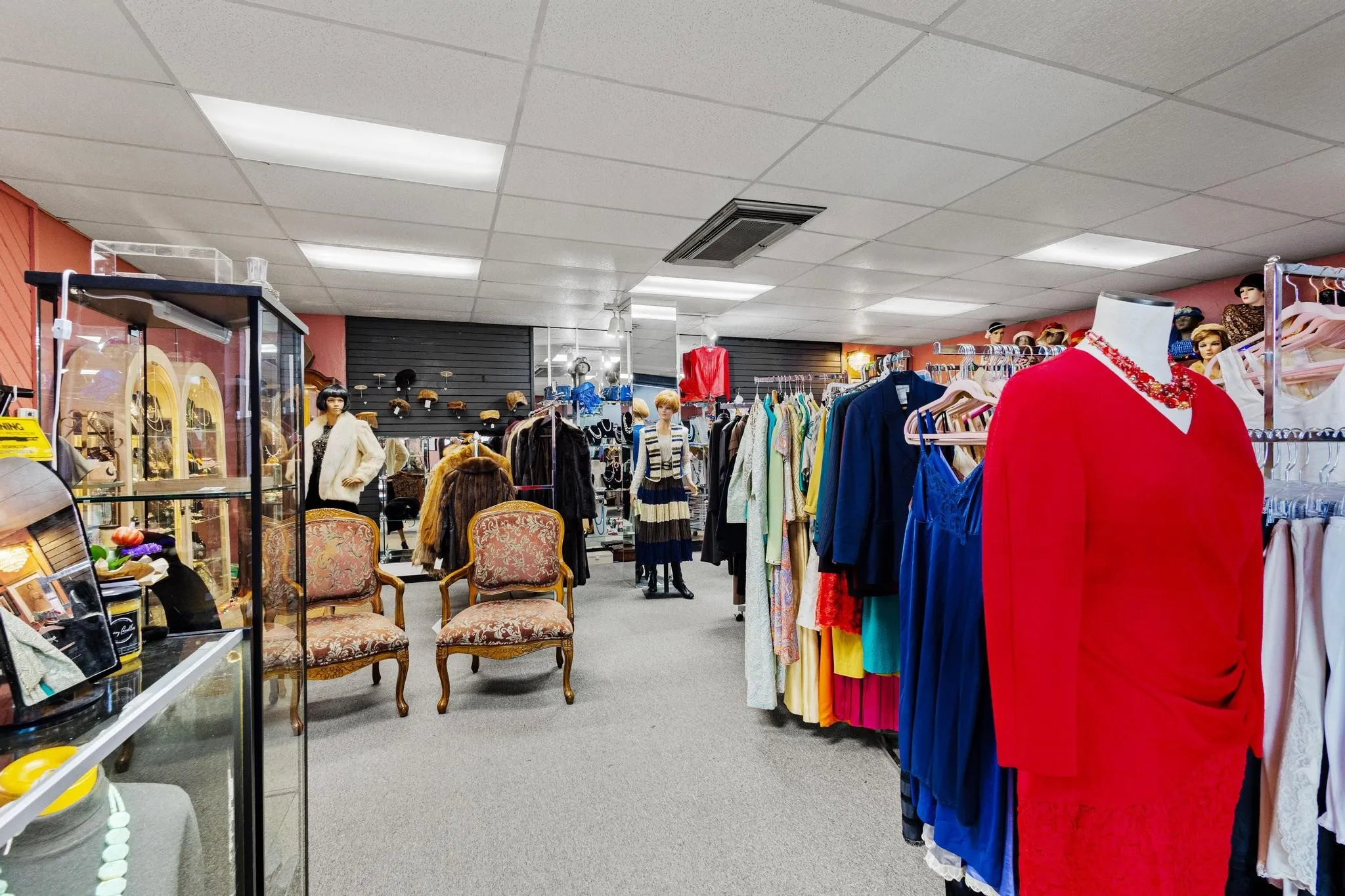 Retail For Sale in Grayson County , 431 W Main Street, Denison, Texas 75020, 0, 0, Garage spaces, 0 Sqft, built in 1959, Preowned, mls#21135204, Real Estate Agent in Denison, Homes For Sale in Grayson county, Homes For Sale in Denison, Realtor in Denison Texas, Real Estate Brokerage Independent Realty Texas, Luminita Cordes Realtor