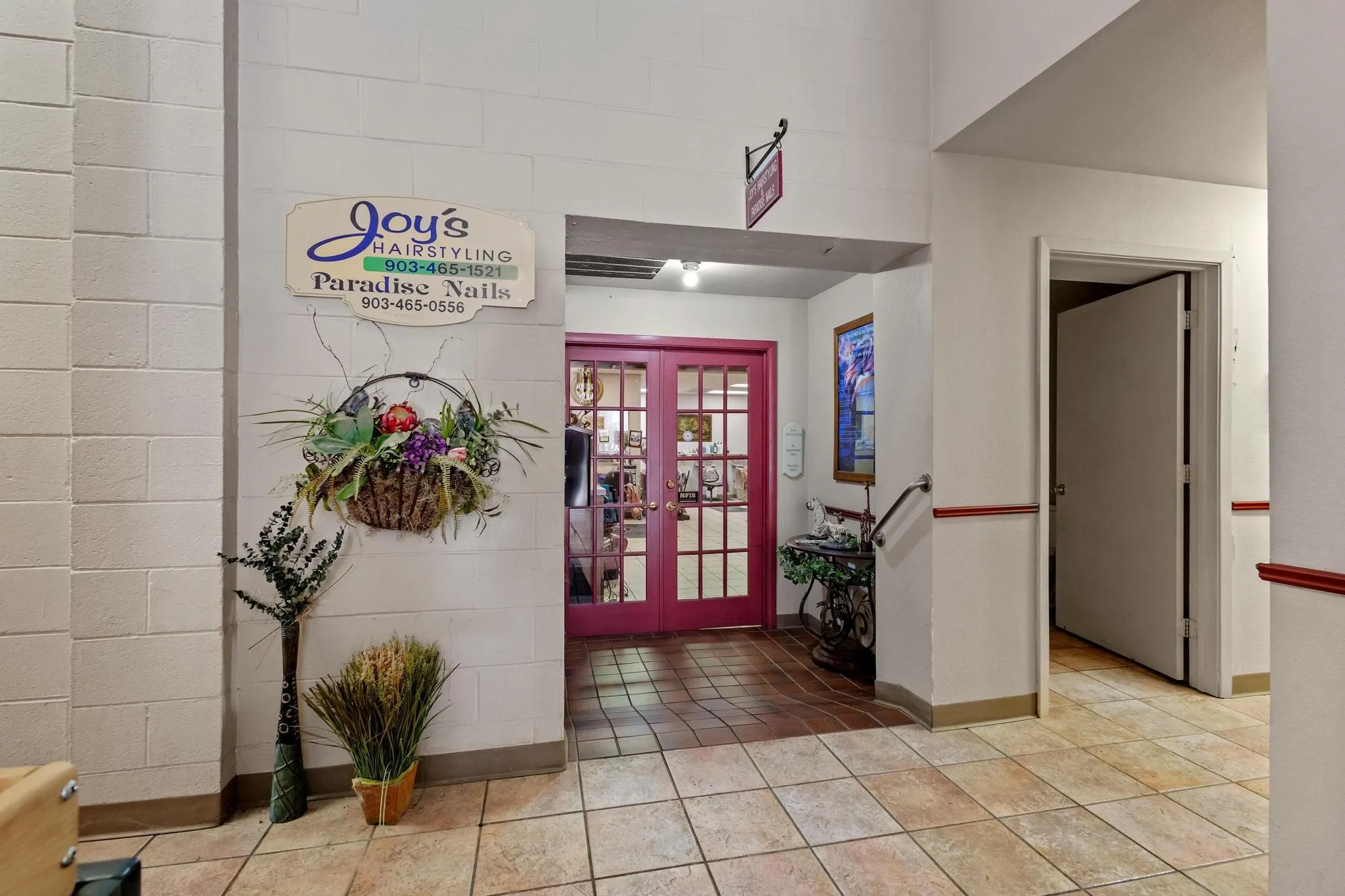 Retail For Sale in Grayson County , 431 W Main Street, Denison, Texas 75020, 0, 0, Garage spaces, 0 Sqft, built in 1959, Preowned, mls#21135204, Real Estate Agent in Denison, Homes For Sale in Grayson county, Homes For Sale in Denison, Realtor in Denison Texas, Real Estate Brokerage Independent Realty Texas, Luminita Cordes Realtor