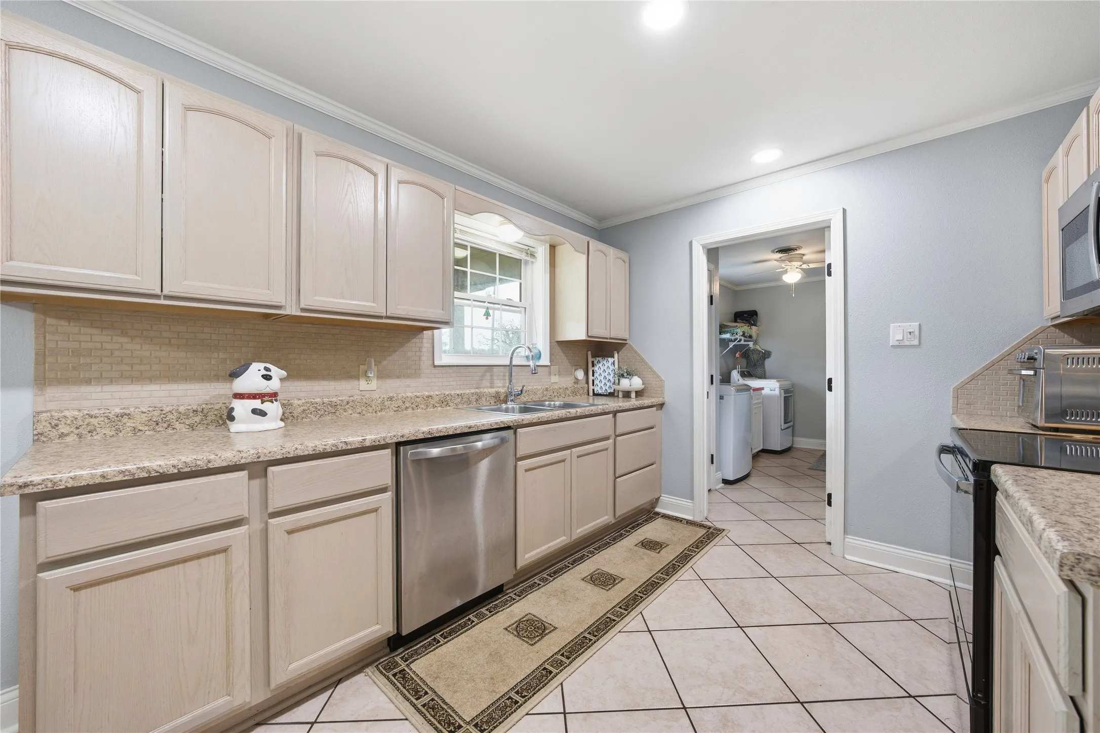 Single Family Residence For Sale in Henderson County , 12637 State Highway 19 N, Athens, Texas 75752, 3 Bedrooms, 2 Bathrooms, 2 Garage spaces, 1,674 Sqft, built in 1985, Preowned, Price $473,000, mls#21136586, Real Estate Agent in Athens, Homes For Sale in Henderson county, Homes For Sale in Athens, Realtor in Athens Texas, Real Estate Brokerage Independent Realty Texas, Luminita Cordes Realtor