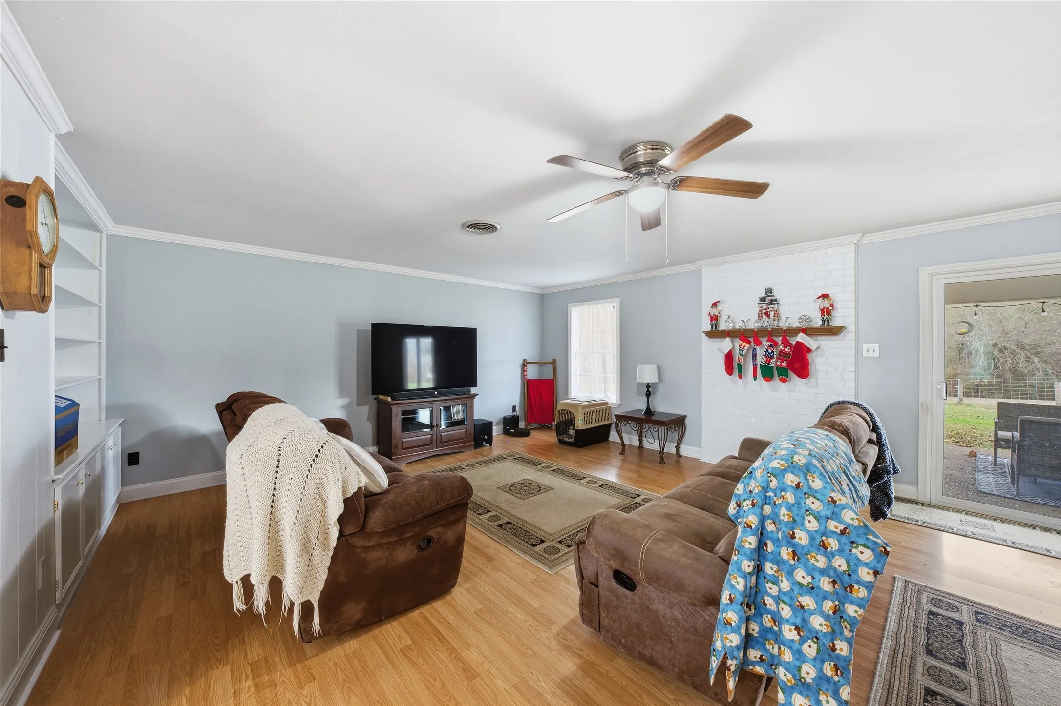 Single Family Residence For Sale in Henderson County , 12637 State Highway 19 N, Athens, Texas 75752, 3 Bedrooms, 2 Bathrooms, 2 Garage spaces, 1,674 Sqft, built in 1985, Preowned, Price $473,000, mls#21136586, Real Estate Agent in Athens, Homes For Sale in Henderson county, Homes For Sale in Athens, Realtor in Athens Texas, Real Estate Brokerage Independent Realty Texas, Luminita Cordes Realtor