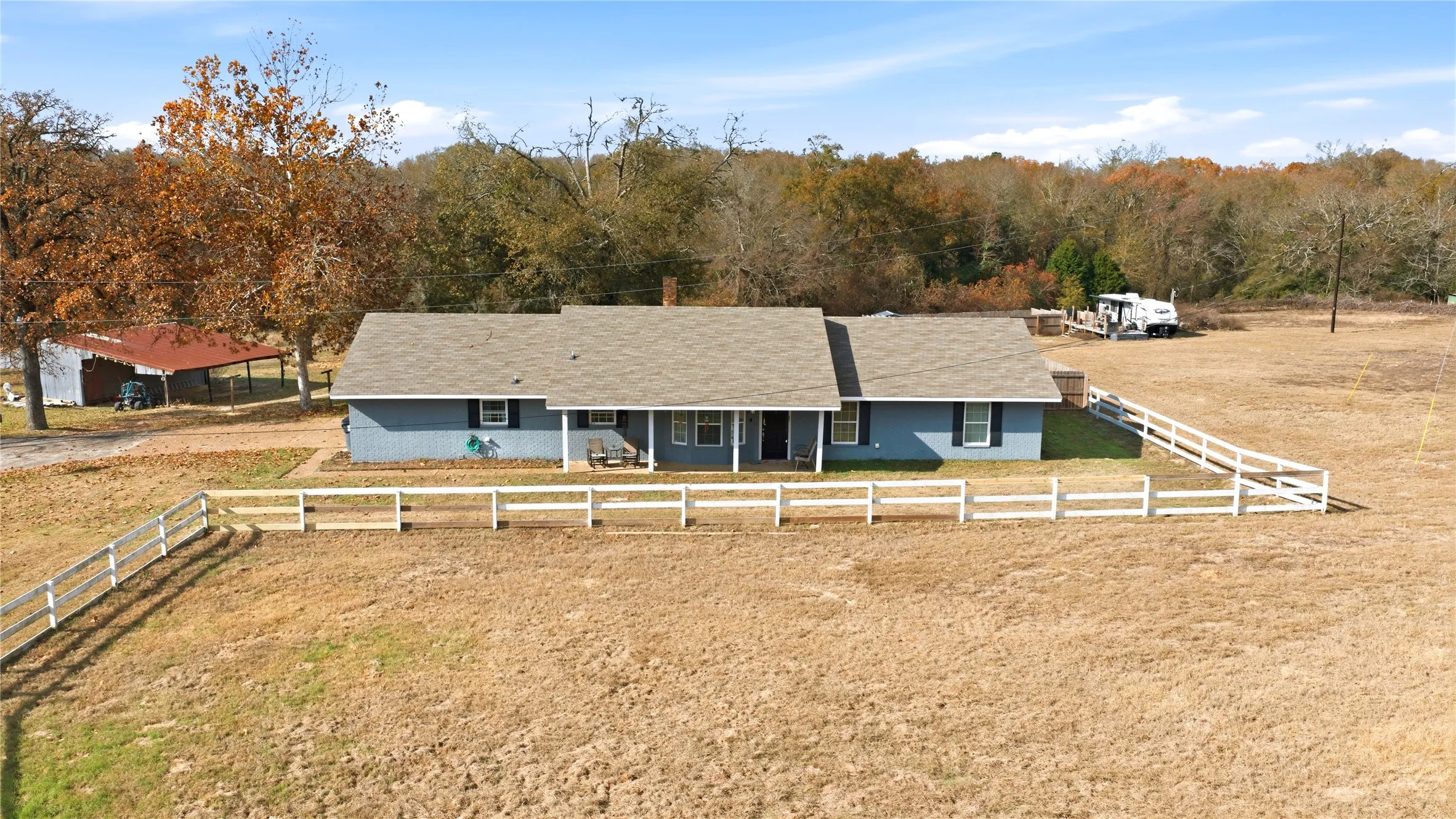 Single Family Residence For Sale in Henderson County , 12637 State Highway 19 N, Athens, Texas 75752, 3 Bedrooms, 2 Bathrooms, 2 Garage spaces, 1,674 Sqft, built in 1985, Preowned, Price $473,000, mls#21136586, Real Estate Agent in Athens, Homes For Sale in Henderson county, Homes For Sale in Athens, Realtor in Athens Texas, Real Estate Brokerage Independent Realty Texas, Luminita Cordes Realtor