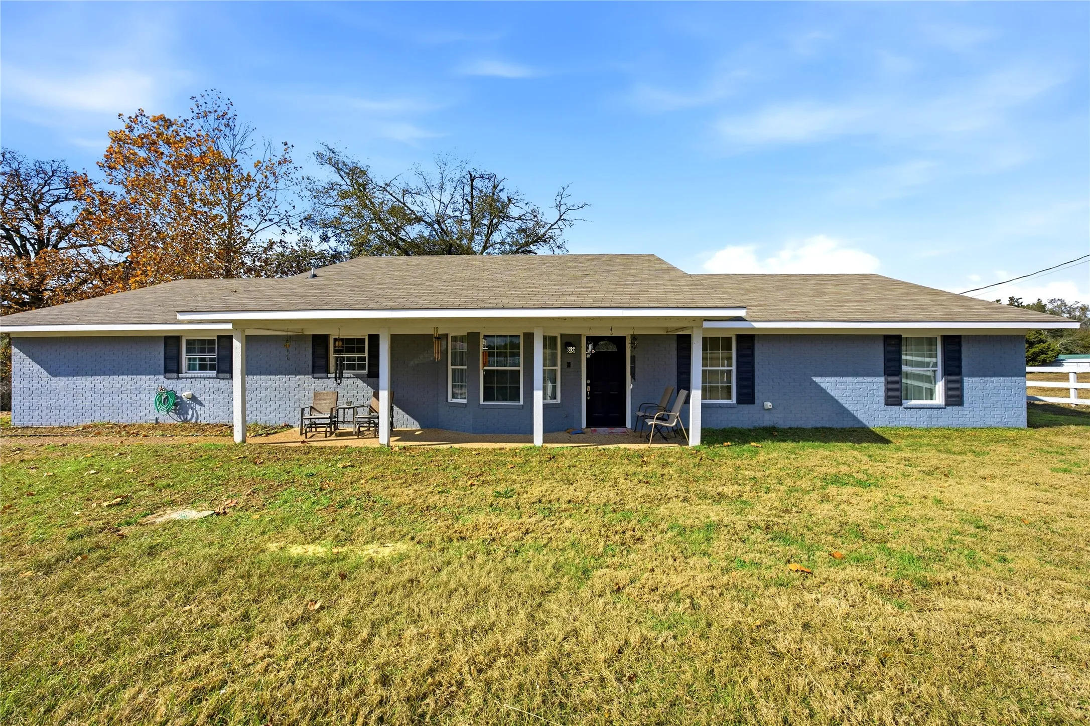 Single Family Residence For Sale in Henderson County , 12637 State Highway 19 N, Athens, Texas 75752, 3 Bedrooms, 2 Bathrooms, 2 Garage spaces, 1,674 Sqft, built in 1985, Preowned, Price $473,000, mls#21136586, Real Estate Agent in Athens, Homes For Sale in Henderson county, Homes For Sale in Athens, Realtor in Athens Texas, Real Estate Brokerage Independent Realty Texas, Luminita Cordes Realtor