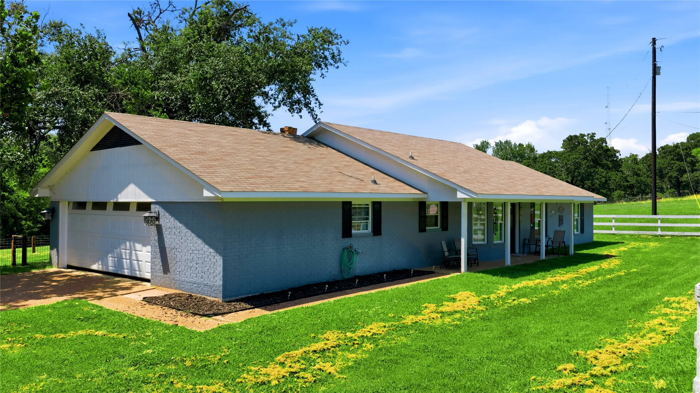 Single Family Residence For Sale in Henderson County , 12637 State Highway 19 N, Athens, Texas 75752, 3 Bedrooms, 2 Bathrooms, 2 Garage spaces, 1,674 Sqft, built in 1985, Preowned, Price $473,000, mls#21136586, Real Estate Agent in Athens, Homes For Sale in Henderson county, Homes For Sale in Athens, Realtor in Athens Texas, Real Estate Brokerage Independent Realty Texas, Luminita Cordes Realtor