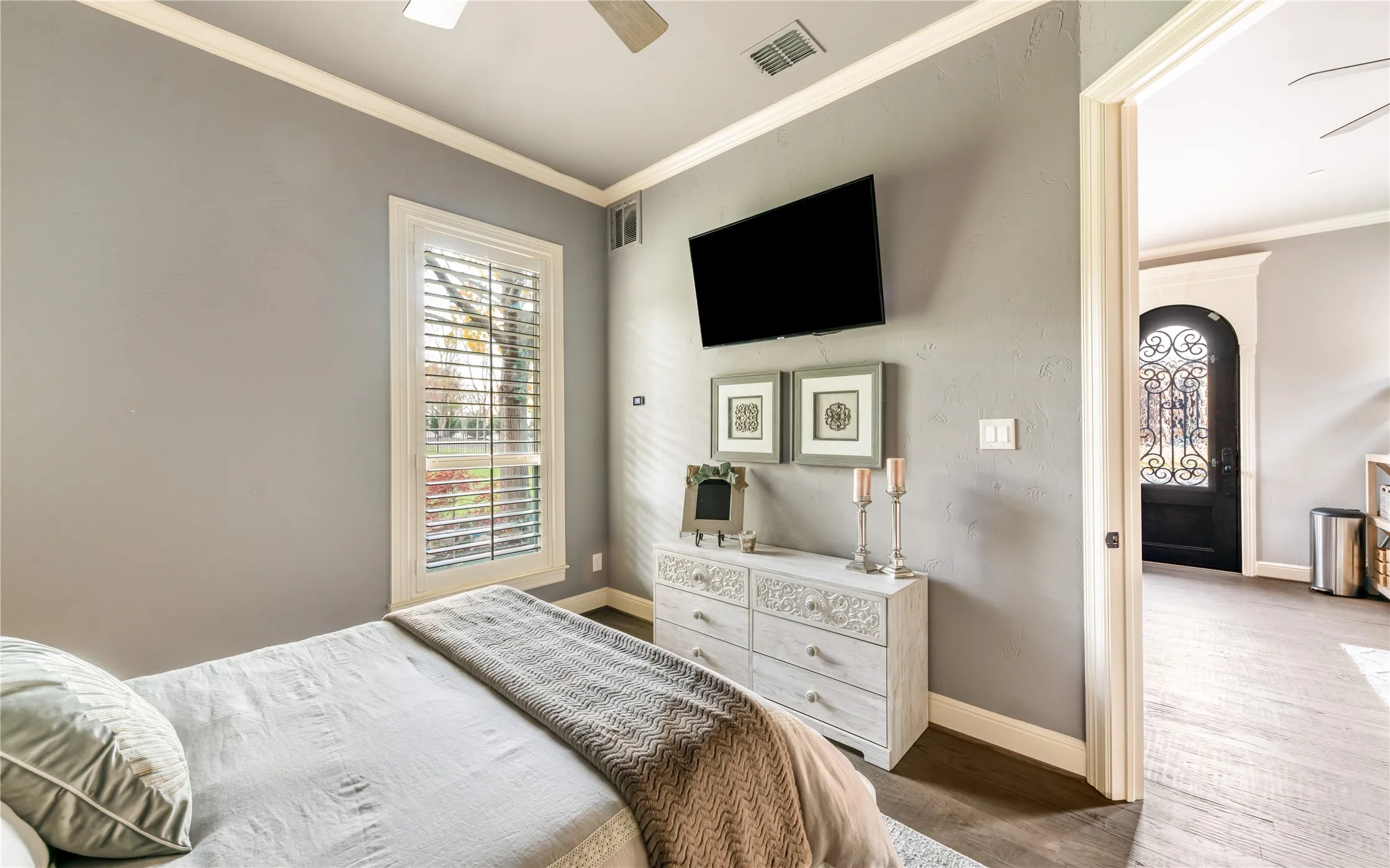 Bedroom 1 in the guest house
