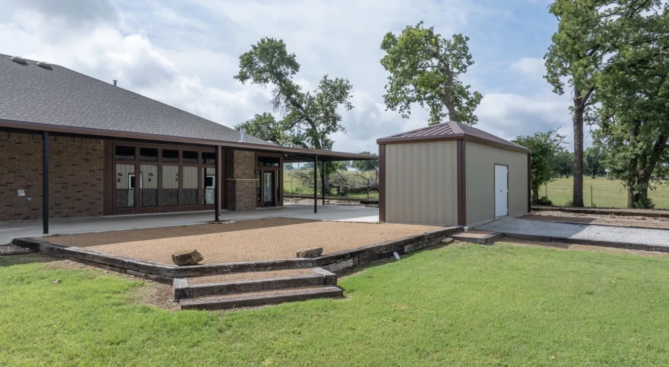 Single Family Residence For Sale in Wise County , 904 County Road 3341, Paradise, Texas 76073, 3 Bedroom, 3 Bathroom, 2 Garage spaces, 2,654 Sqft, built in 2007, Preowned, mls#21128054, Real Estate Agent in Paradise, Homes For Sale in Wise county, Homes For Sale in Paradise, Realtor in Paradise Texas, Real Estate Brokerage Independent Realty Texas, Luminita Cordes Realtor