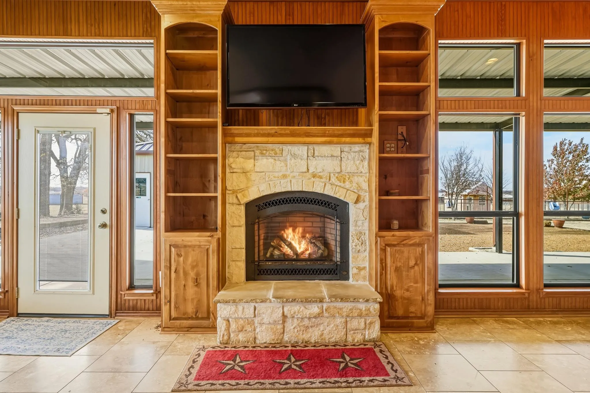 Single Family Residence For Sale in Wise County , 904 County Road 3341, Paradise, Texas 76073, 3 Bedroom, 3 Bathroom, 2 Garage spaces, 2,654 Sqft, built in 2007, Preowned, mls#21128054, Real Estate Agent in Paradise, Homes For Sale in Wise county, Homes For Sale in Paradise, Realtor in Paradise Texas, Real Estate Brokerage Independent Realty Texas, Luminita Cordes Realtor