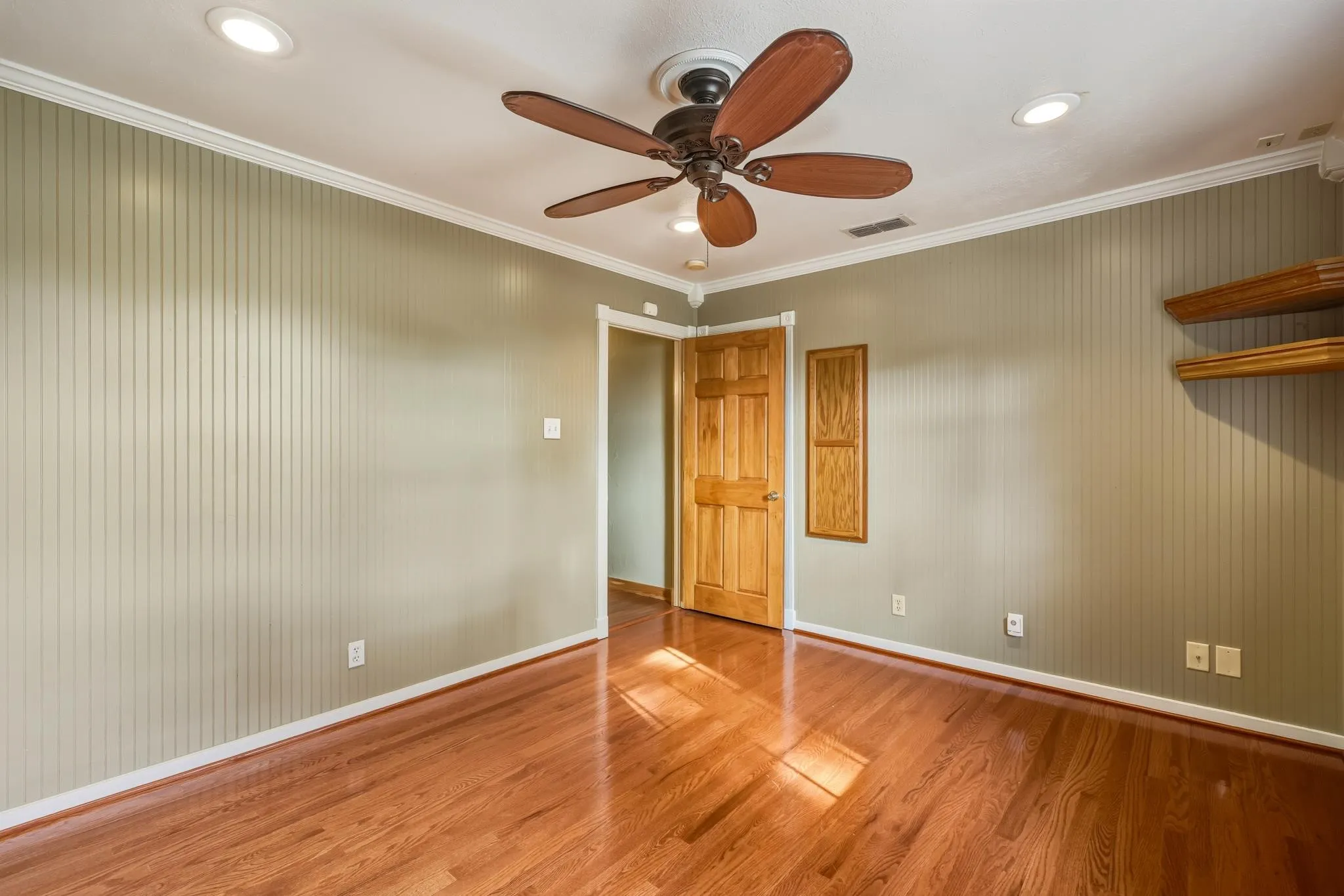 Single Family Residence For Sale in Wise County , 904 County Road 3341, Paradise, Texas 76073, 3 Bedroom, 3 Bathroom, 2 Garage spaces, 2,654 Sqft, built in 2007, Preowned, mls#21128054, Real Estate Agent in Paradise, Homes For Sale in Wise county, Homes For Sale in Paradise, Realtor in Paradise Texas, Real Estate Brokerage Independent Realty Texas, Luminita Cordes Realtor