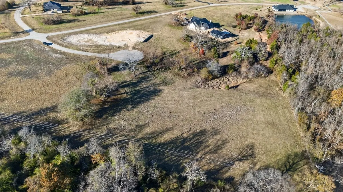 Unimproved Land For Sale in Henderson County , 6105 Overlook Point, Athens, Texas 75752, 0, 0, Garage spaces, 0 Sqft, built in 0, Price $75,000, mls#21135188, Real Estate Agent in Athens, Homes For Sale in Henderson county, Homes For Sale in Athens, Realtor in Athens Texas, Real Estate Brokerage Independent Realty Texas, Luminita Cordes Realtor