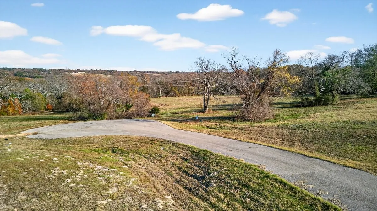 Unimproved Land For Sale in Henderson County , 6105 Overlook Point, Athens, Texas 75752, 0, 0, Garage spaces, 0 Sqft, built in 0, Price $75,000, mls#21135188, Real Estate Agent in Athens, Homes For Sale in Henderson county, Homes For Sale in Athens, Realtor in Athens Texas, Real Estate Brokerage Independent Realty Texas, Luminita Cordes Realtor