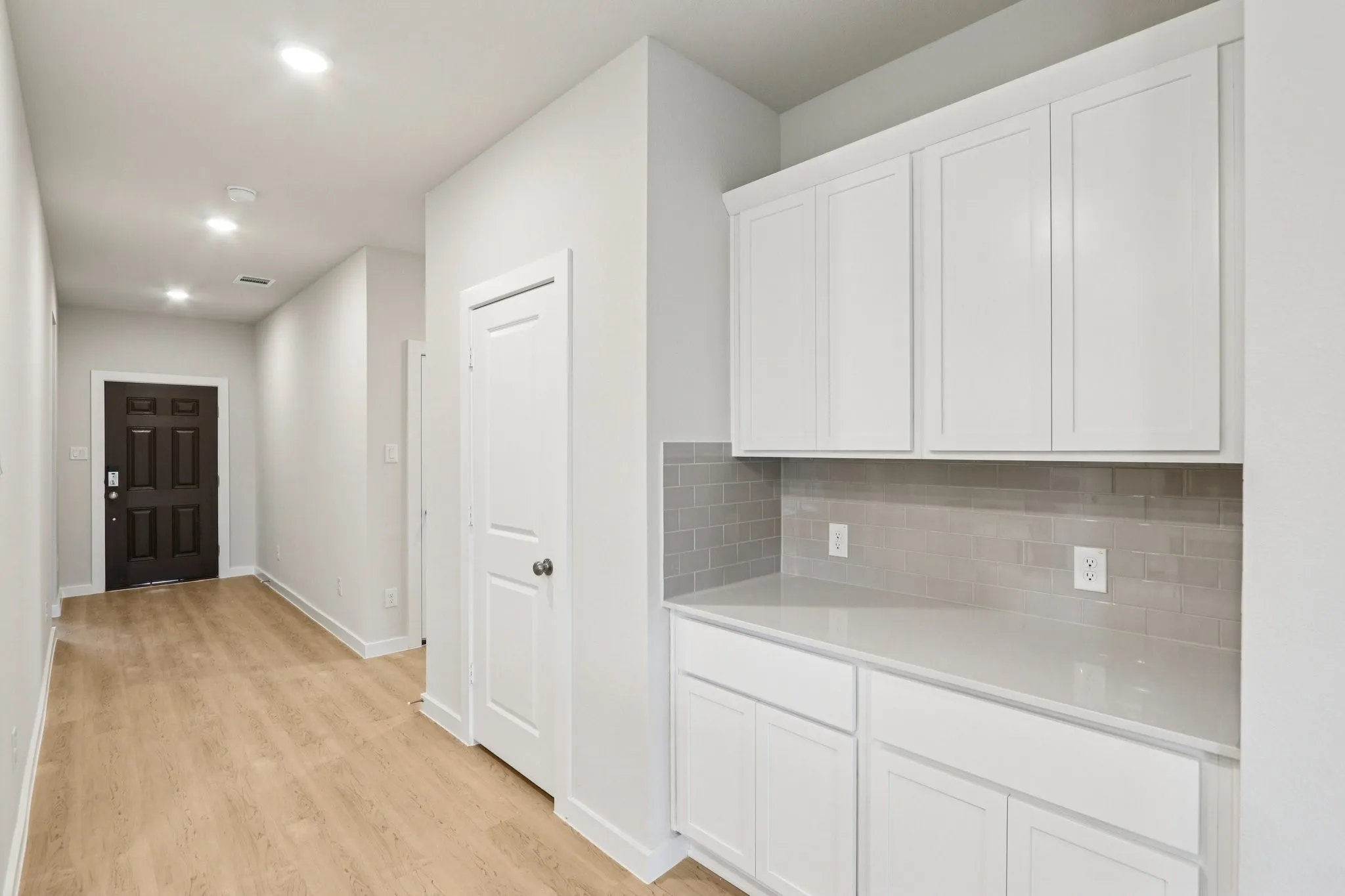 Single Family Residence For Sale in Kaufman County , 717 Vineyard Way, Forney, Texas 75126, 4 Bedroom, 3 Bathroom, 3 Garage spaces, 2,013 Sqft, built in 2025, New Construction - Incomplete, mls#21136709, Real Estate Agent in Forney, Homes For Sale in Kaufman county, Homes For Sale in Forney, Realtor in Forney Texas, Real Estate Brokerage Independent Realty Texas, Luminita Cordes Realtor