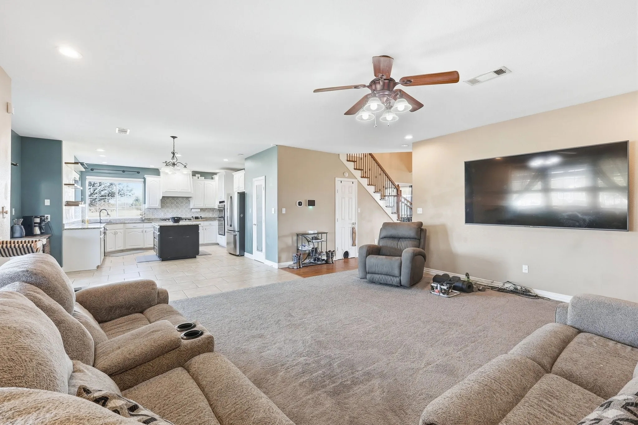 Single Family Residence For Sale in Wise County , 102 Van Meter Drive, Aurora, Texas 76078, 4 Bedroom, 3 Bathroom, 3 Garage spaces, 3,768 Sqft, built in 2005, mls#21136698, Real Estate Agent in Aurora, Homes For Sale in Wise county, Homes For Sale in Aurora, Realtor in Aurora Texas, Real Estate Brokerage Independent Realty Texas, Luminita Cordes Realtor