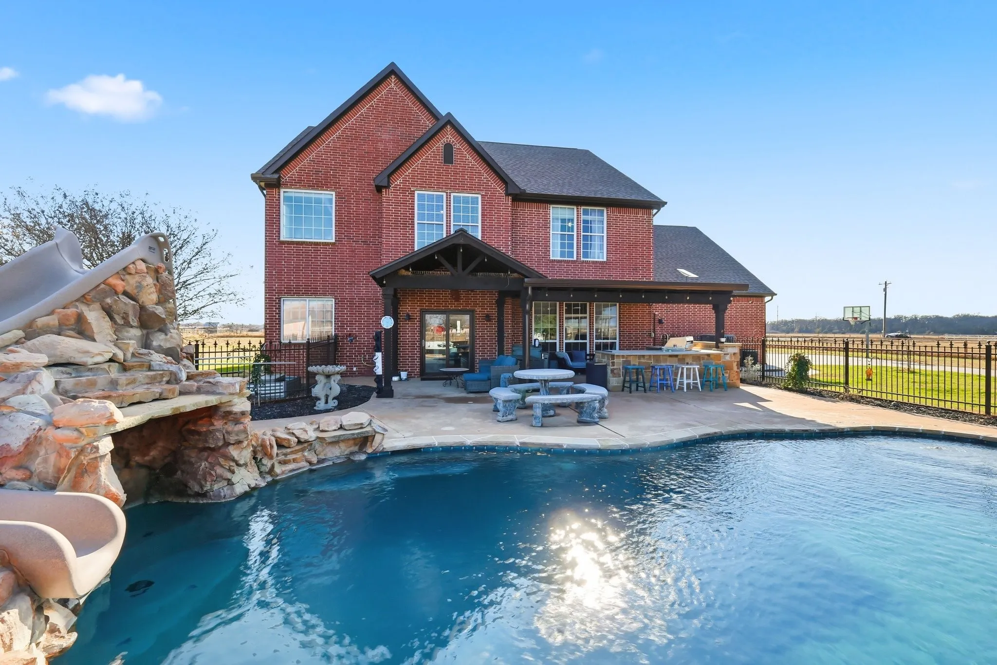Single Family Residence For Sale in Wise County , 102 Van Meter Drive, Aurora, Texas 76078, 4 Bedroom, 3 Bathroom, 3 Garage spaces, 3,768 Sqft, built in 2005, mls#21136698, Real Estate Agent in Aurora, Homes For Sale in Wise county, Homes For Sale in Aurora, Realtor in Aurora Texas, Real Estate Brokerage Independent Realty Texas, Luminita Cordes Realtor