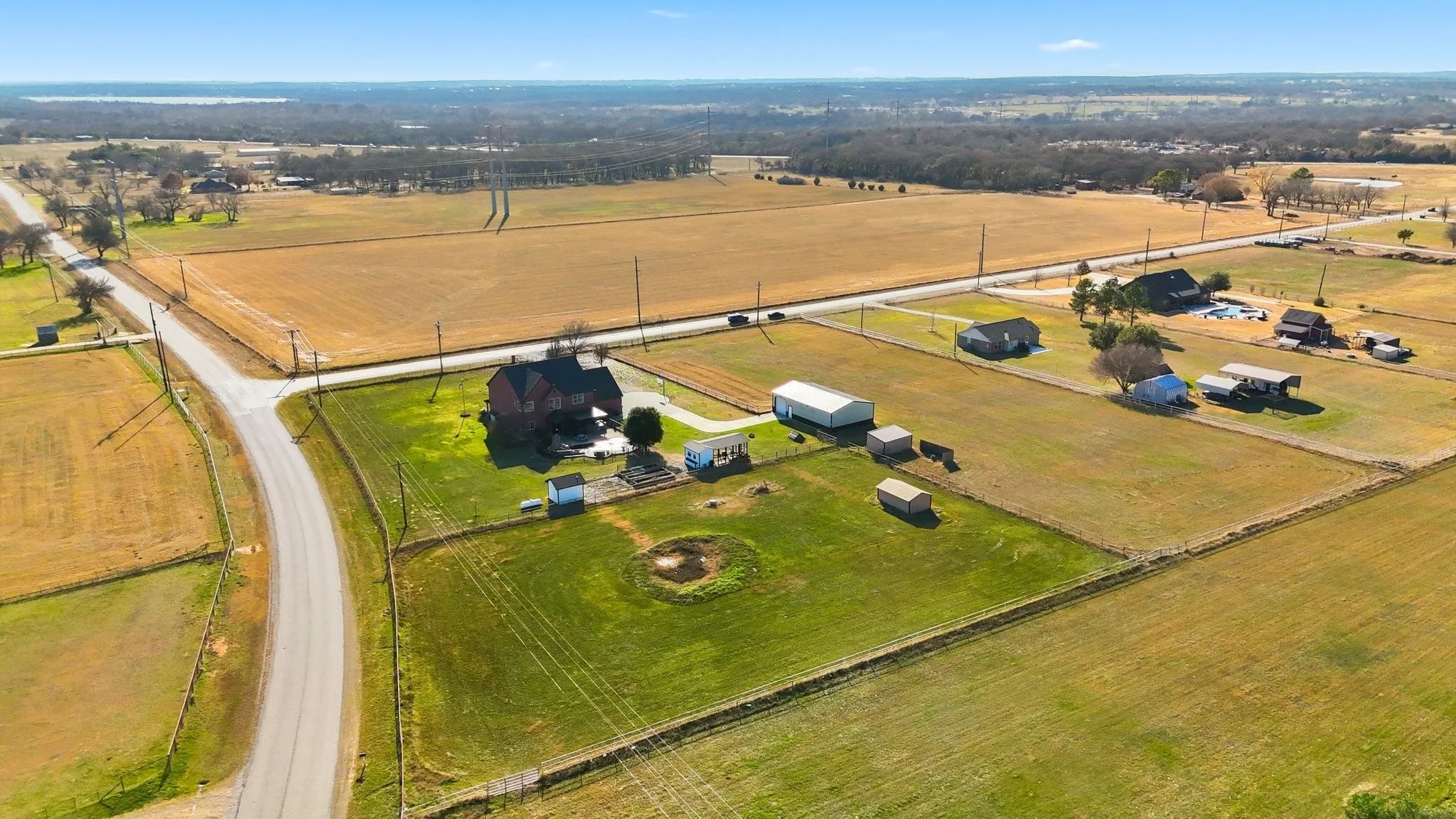Single Family Residence For Sale in Wise County , 102 Van Meter Drive, Aurora, Texas 76078, 4 Bedroom, 3 Bathroom, 3 Garage spaces, 3,768 Sqft, built in 2005, mls#21136698, Real Estate Agent in Aurora, Homes For Sale in Wise county, Homes For Sale in Aurora, Realtor in Aurora Texas, Real Estate Brokerage Independent Realty Texas, Luminita Cordes Realtor