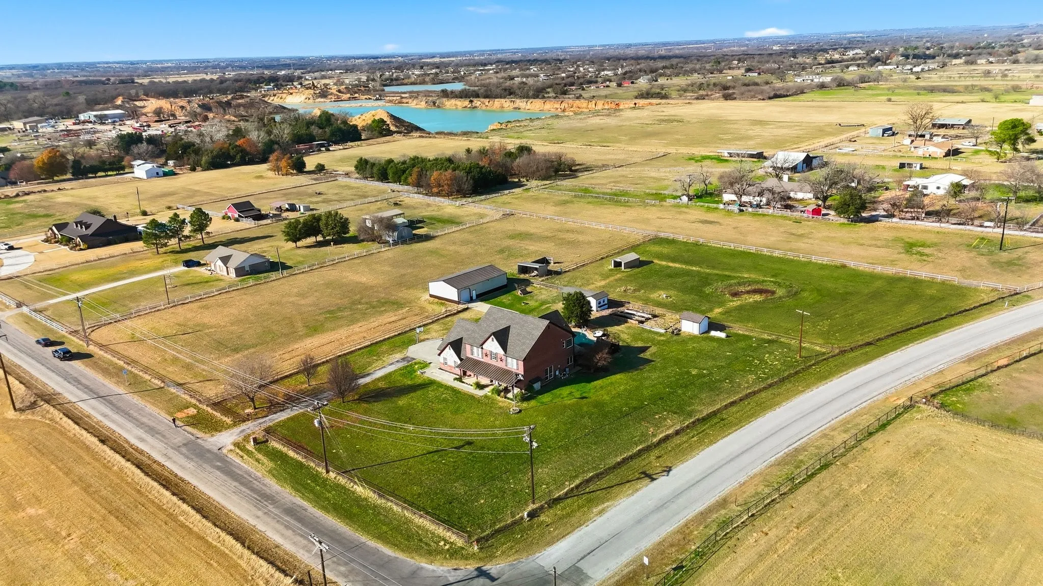 Single Family Residence For Sale in Wise County , 102 Van Meter Drive, Aurora, Texas 76078, 4 Bedroom, 3 Bathroom, 3 Garage spaces, 3,768 Sqft, built in 2005, mls#21136698, Real Estate Agent in Aurora, Homes For Sale in Wise county, Homes For Sale in Aurora, Realtor in Aurora Texas, Real Estate Brokerage Independent Realty Texas, Luminita Cordes Realtor