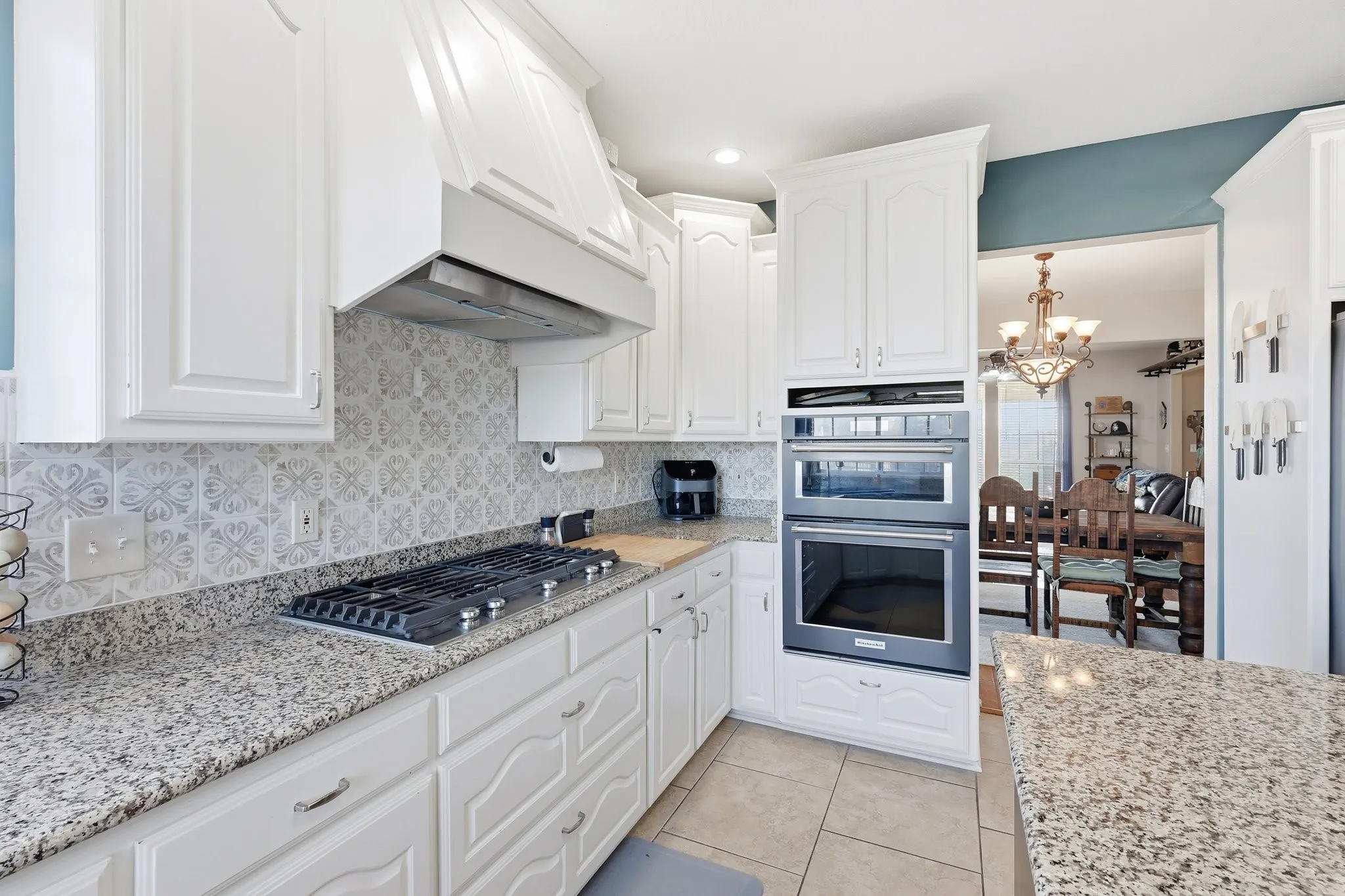 Single Family Residence For Sale in Wise County , 102 Van Meter Drive, Aurora, Texas 76078, 4 Bedroom, 3 Bathroom, 3 Garage spaces, 3,768 Sqft, built in 2005, mls#21136698, Real Estate Agent in Aurora, Homes For Sale in Wise county, Homes For Sale in Aurora, Realtor in Aurora Texas, Real Estate Brokerage Independent Realty Texas, Luminita Cordes Realtor