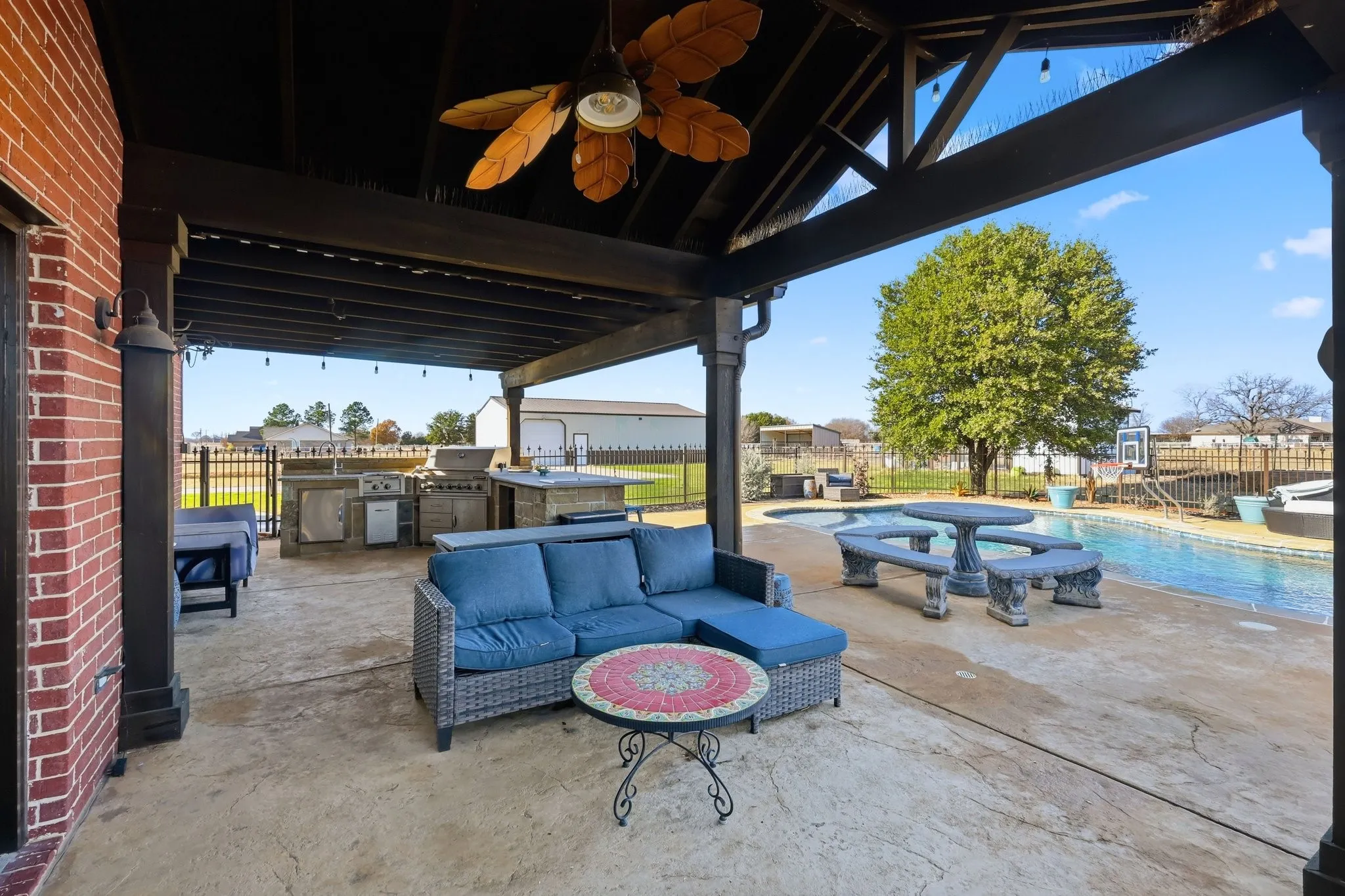 Single Family Residence For Sale in Wise County , 102 Van Meter Drive, Aurora, Texas 76078, 4 Bedroom, 3 Bathroom, 3 Garage spaces, 3,768 Sqft, built in 2005, mls#21136698, Real Estate Agent in Aurora, Homes For Sale in Wise county, Homes For Sale in Aurora, Realtor in Aurora Texas, Real Estate Brokerage Independent Realty Texas, Luminita Cordes Realtor