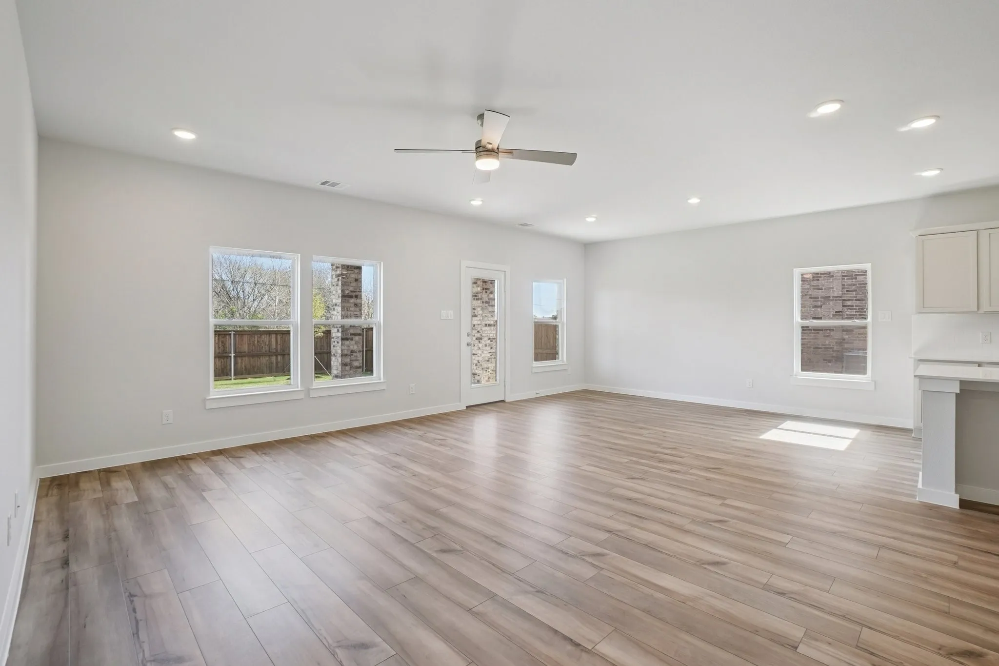 Single Family Residence For Sale in Kaufman County , 733 Vineyard Way, Forney, Texas 75126, 4 Bedroom, 3 Bathroom, 3 Garage spaces, 2,730 Sqft, built in 2025, New Construction - Incomplete, mls#21136715, Real Estate Agent in Forney, Homes For Sale in Kaufman county, Homes For Sale in Forney, Realtor in Forney Texas, Real Estate Brokerage Independent Realty Texas, Luminita Cordes Realtor